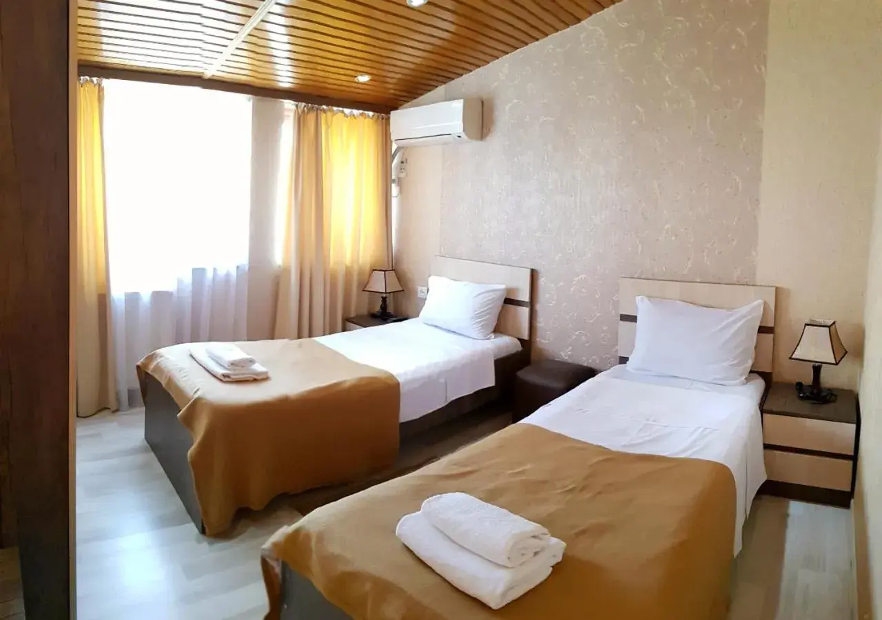 Business Twin Room in Bonus Hotel Business Twin Room in Bonus Hotel