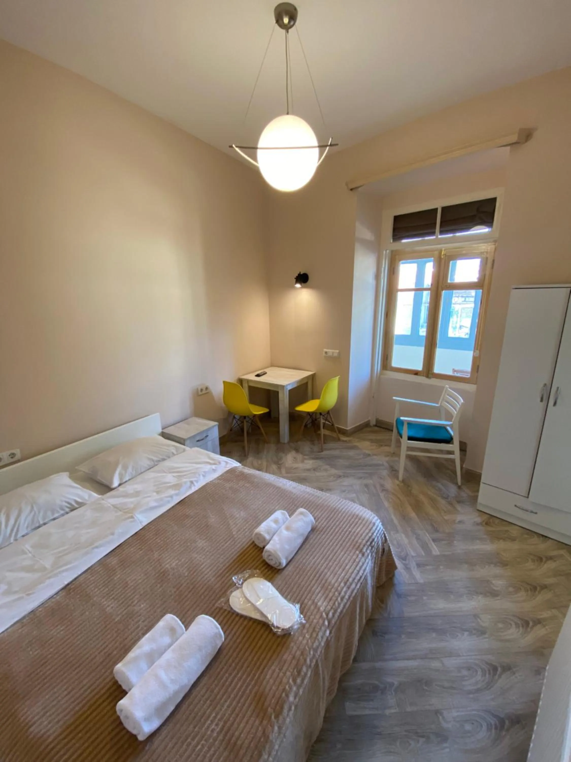 Bedroom, Bed in Art Nova 10 COMPACT