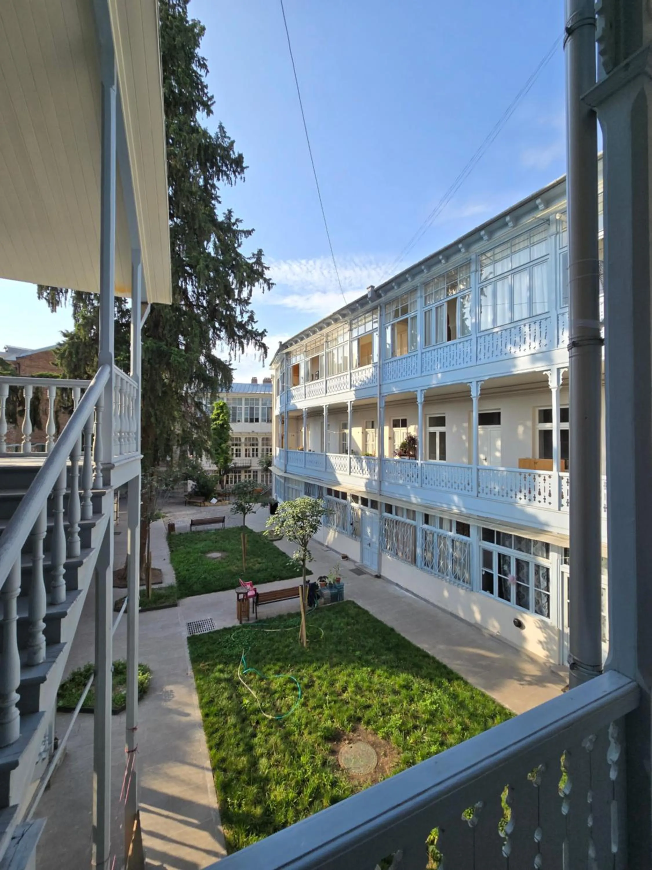 Property building in Art Nova 10 COMPACT