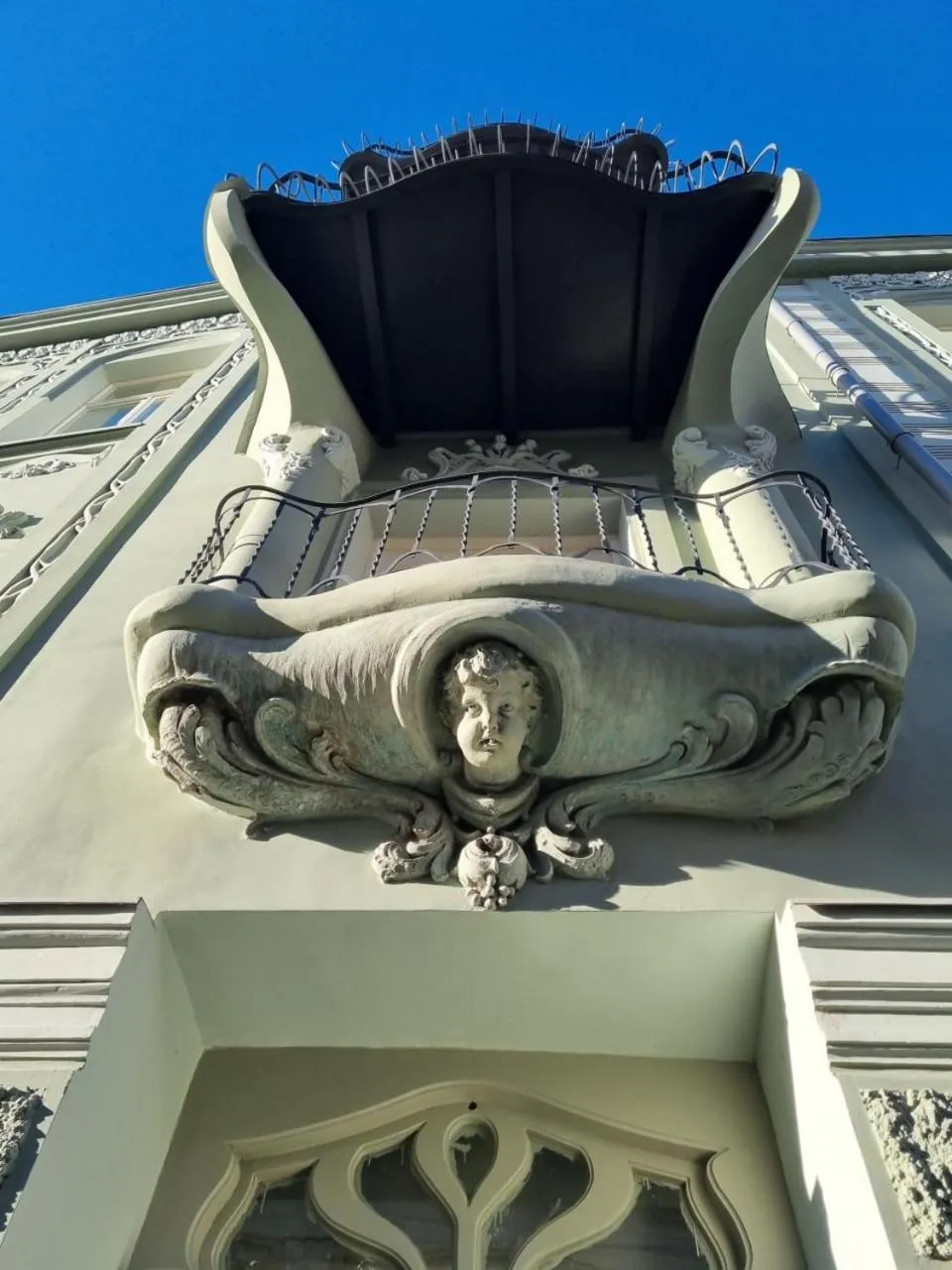 Nearby landmark in Art Nova 10 COMPACT