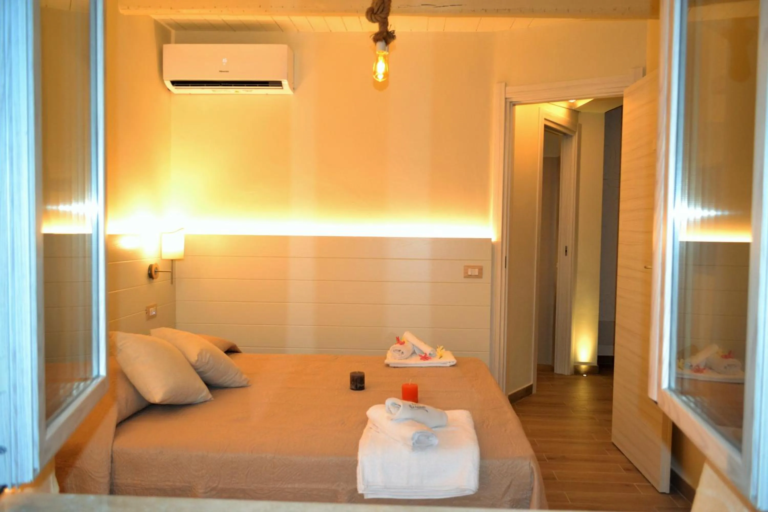 Bedroom, Bed in Villa Paglianiti - Your FAMILY Residence!