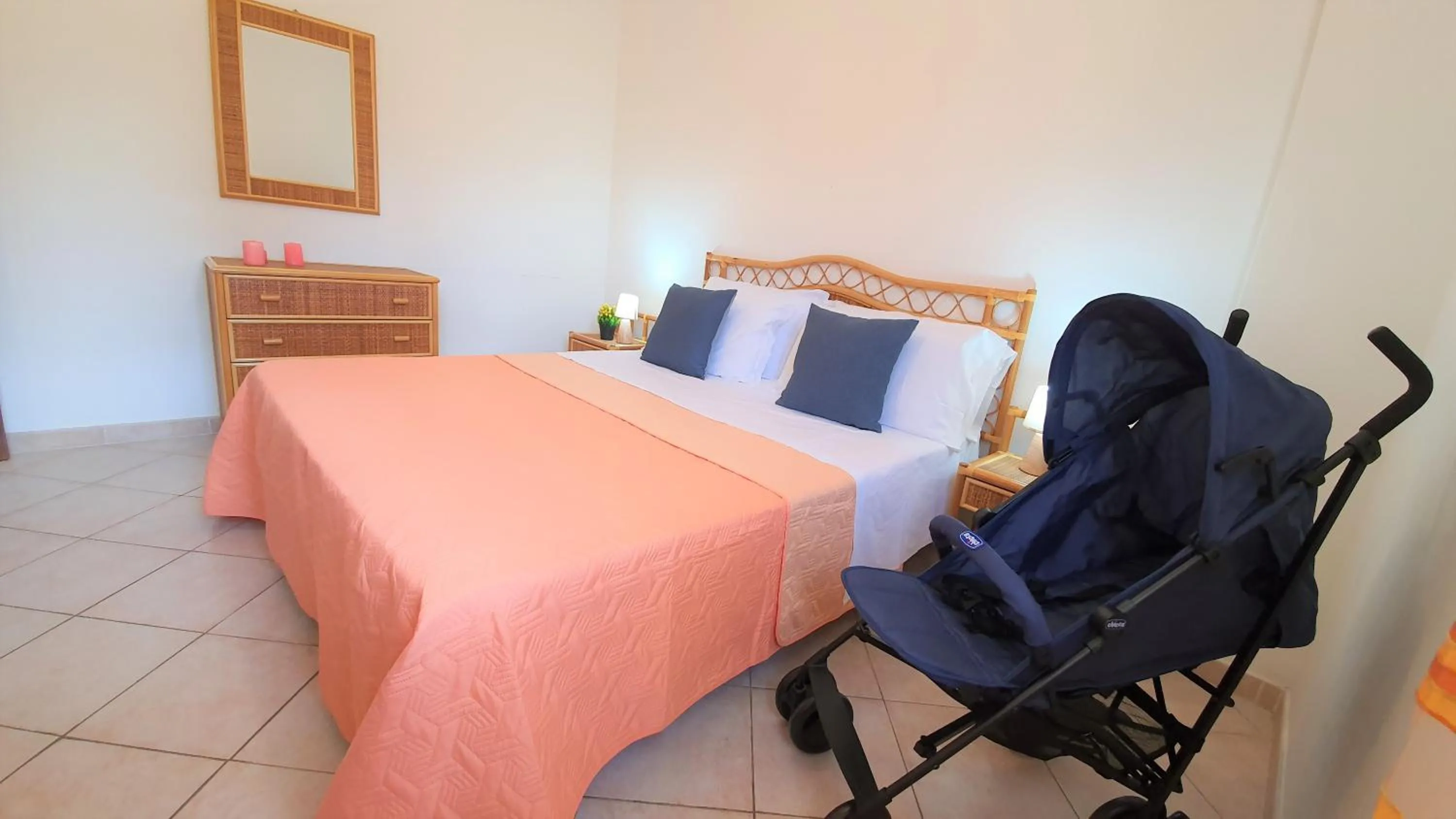 Bedroom, Bed in Villa Paglianiti - Your FAMILY Residence!