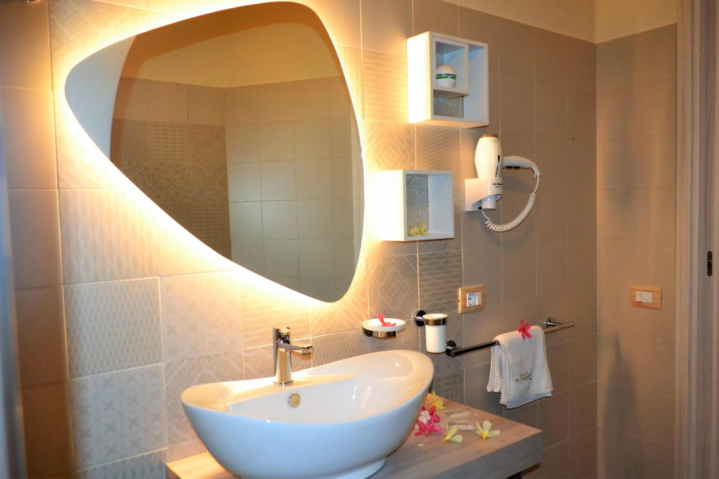 Bathroom in Villa Paglianiti - Your FAMILY Residence!