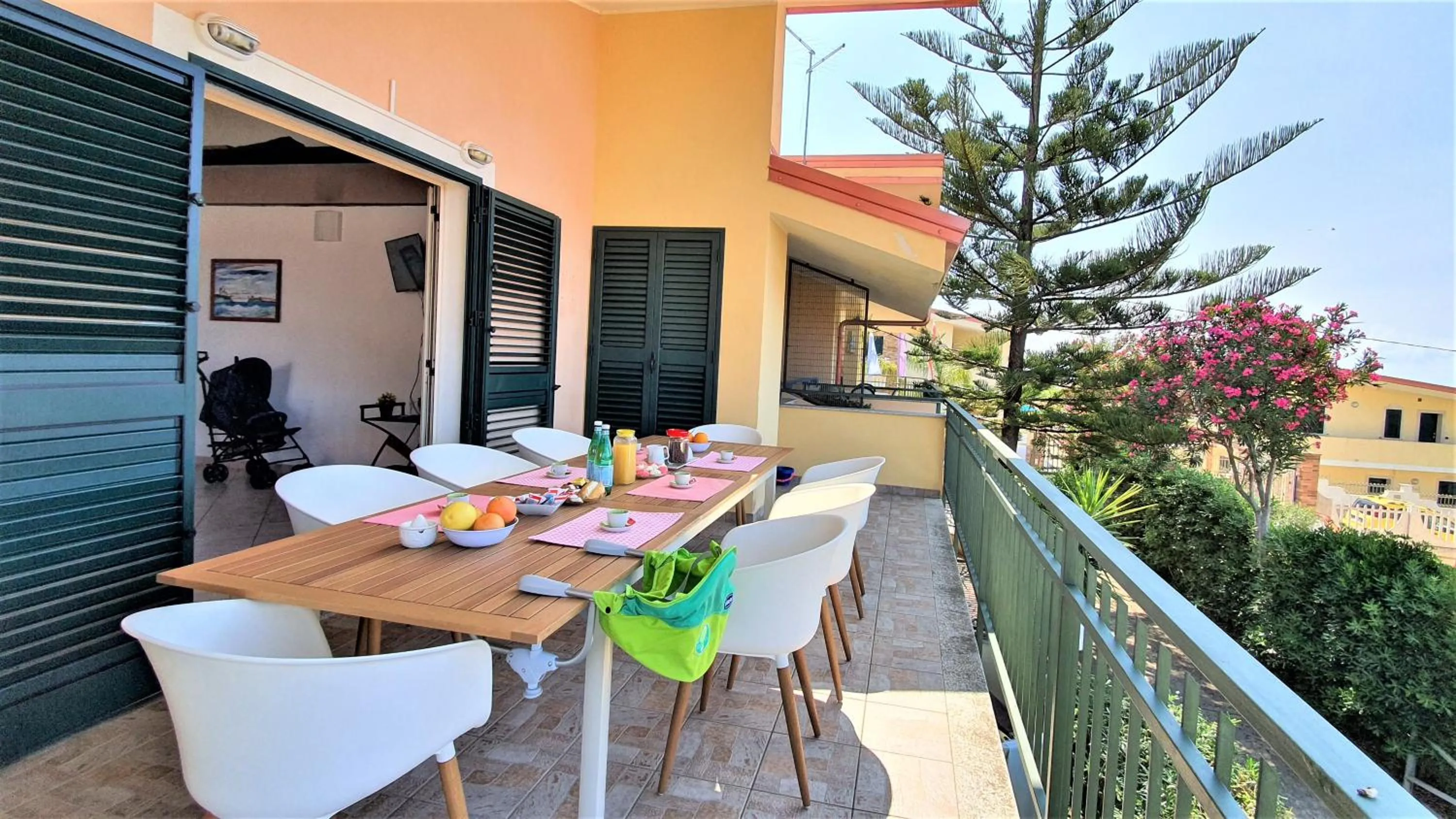 Balcony/Terrace in Villa Paglianiti - Your FAMILY Residence!