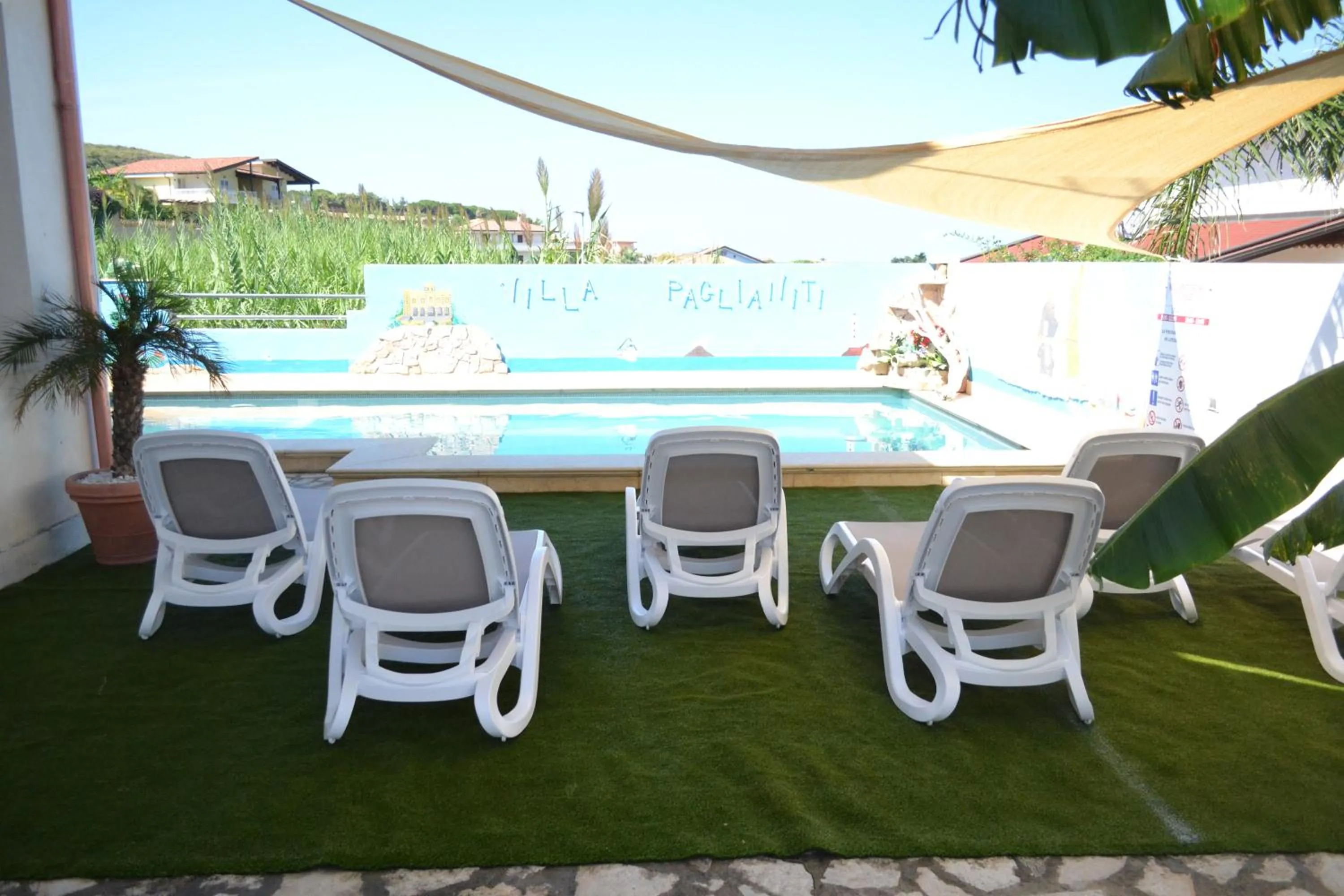 Swimming pool in Villa Paglianiti - Your FAMILY Residence!