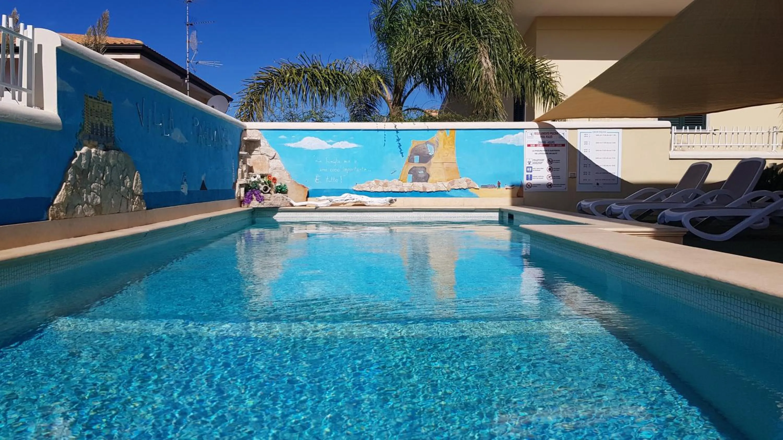 Swimming pool in Villa Paglianiti - Your FAMILY Residence!