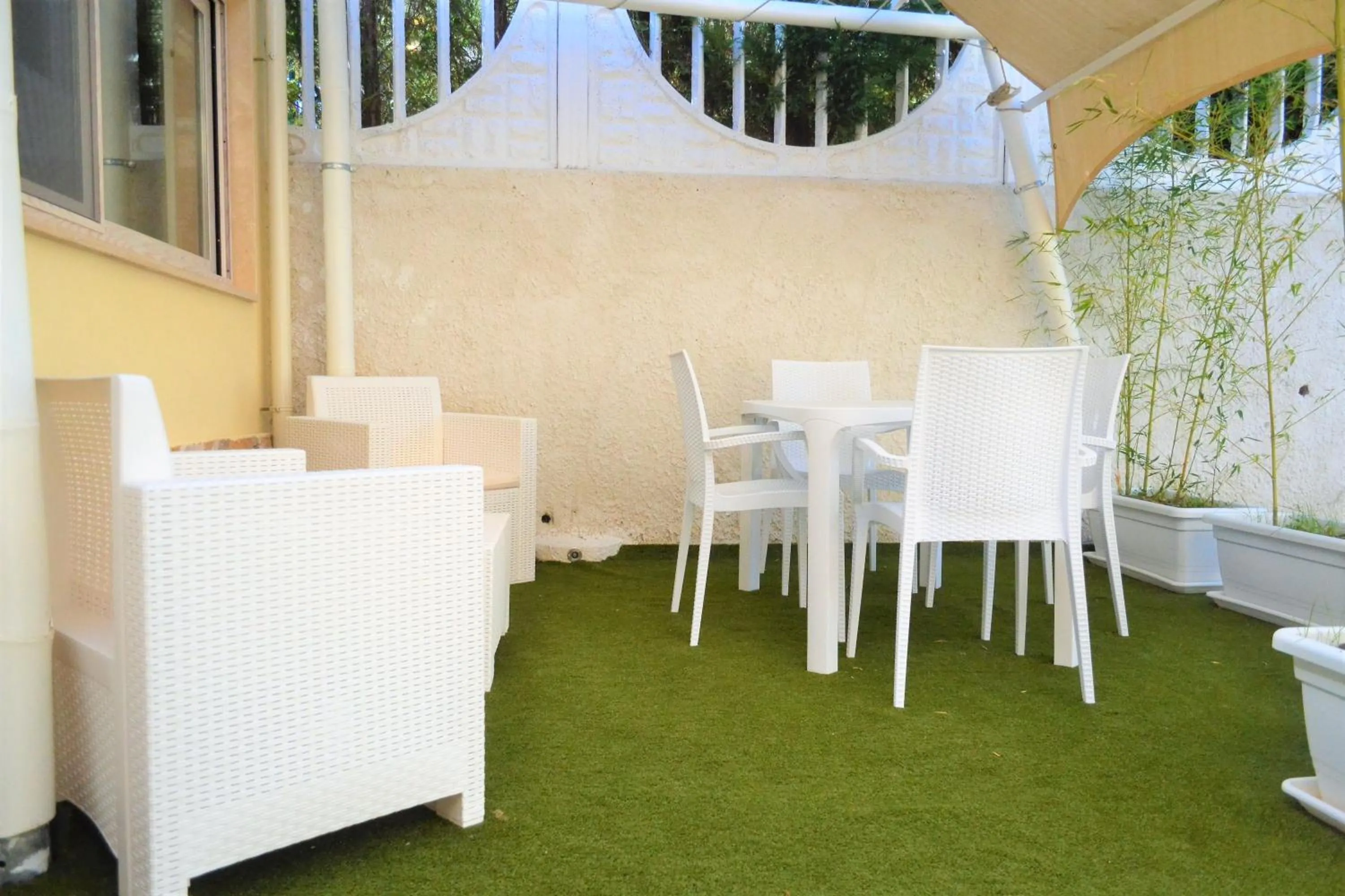 Patio in Villa Paglianiti - Your FAMILY Residence!