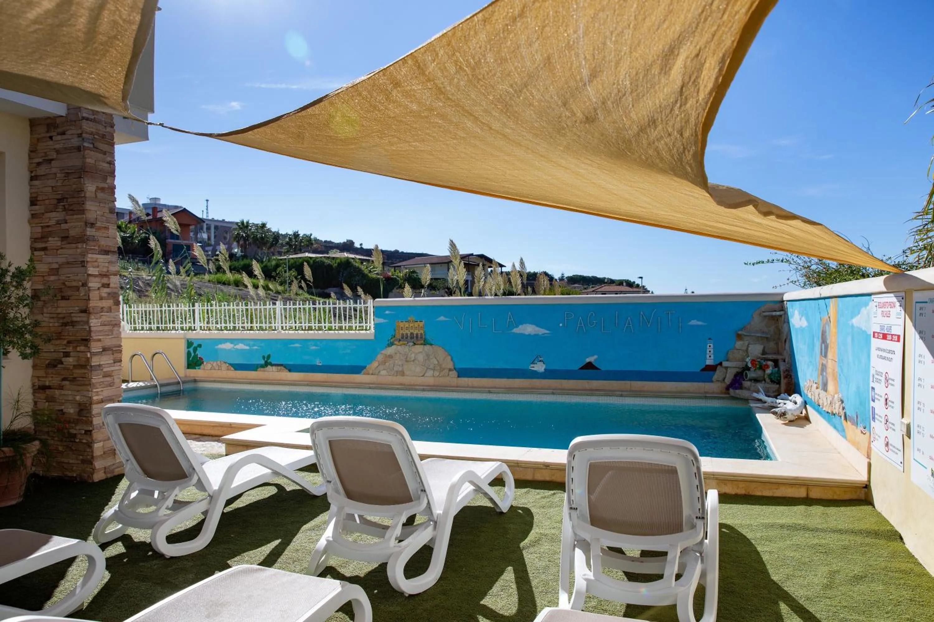 Swimming pool in Villa Paglianiti - Your FAMILY Residence!