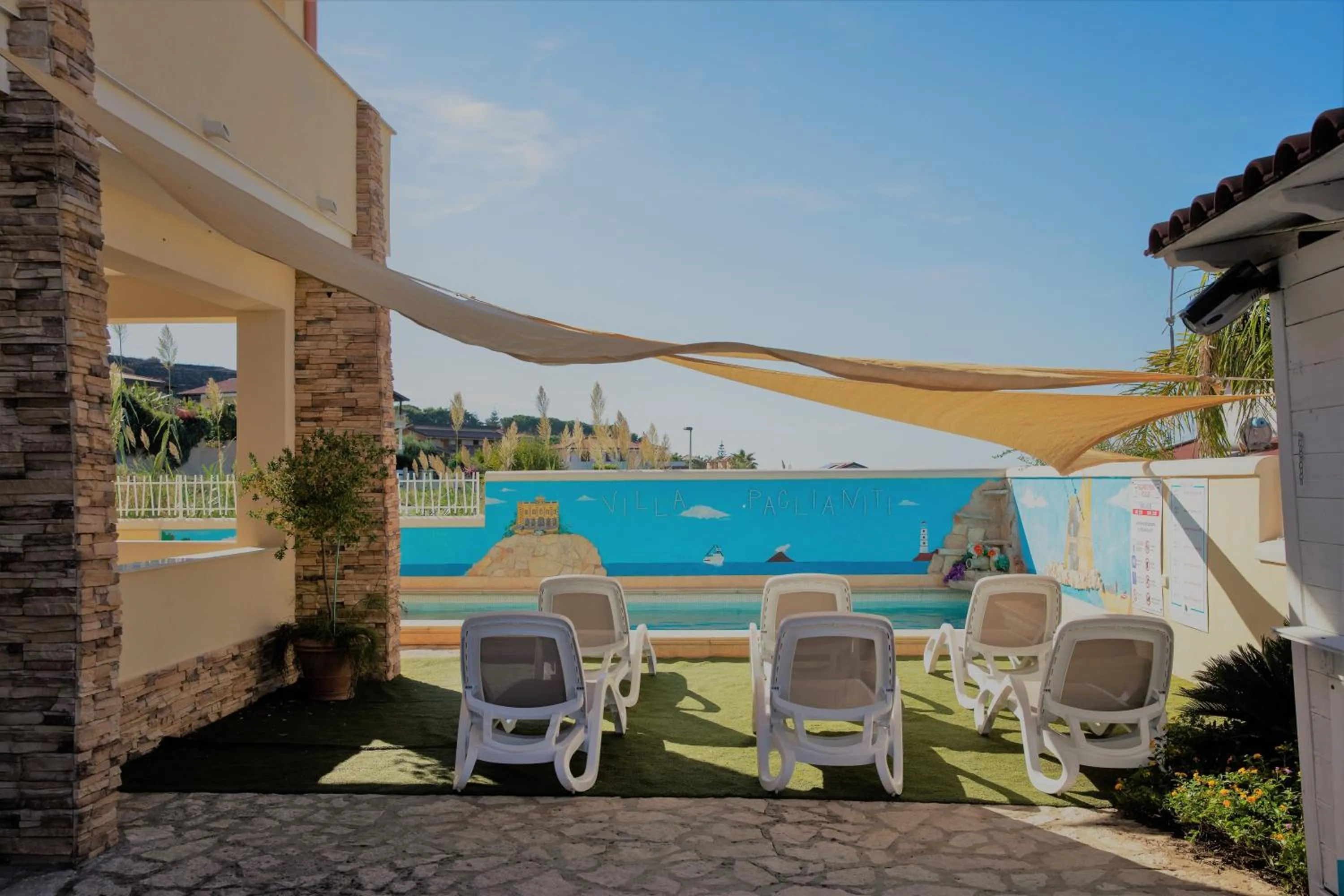 Patio in Villa Paglianiti - Your FAMILY Residence!