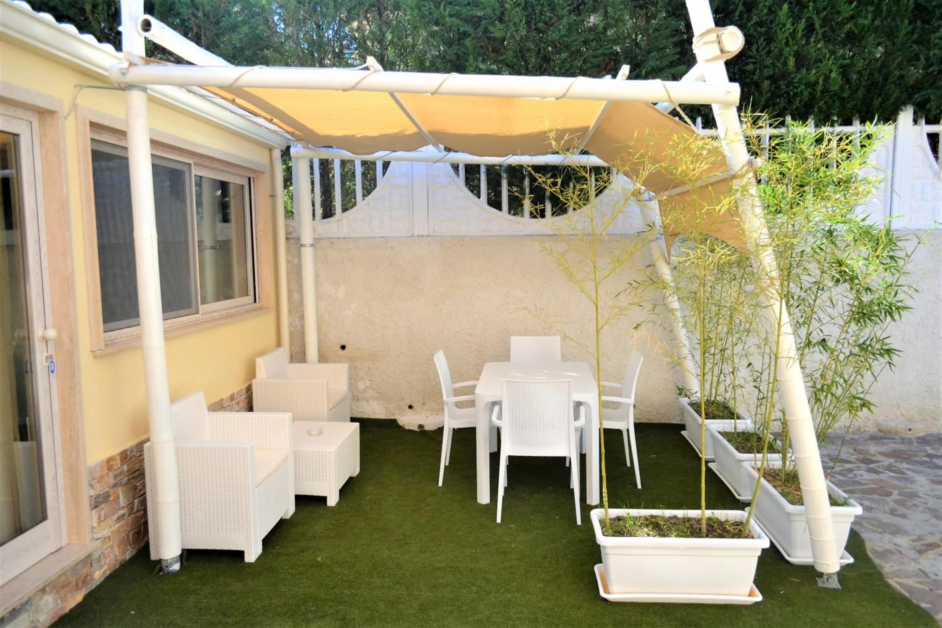 Garden in Villa Paglianiti - Your FAMILY Residence!