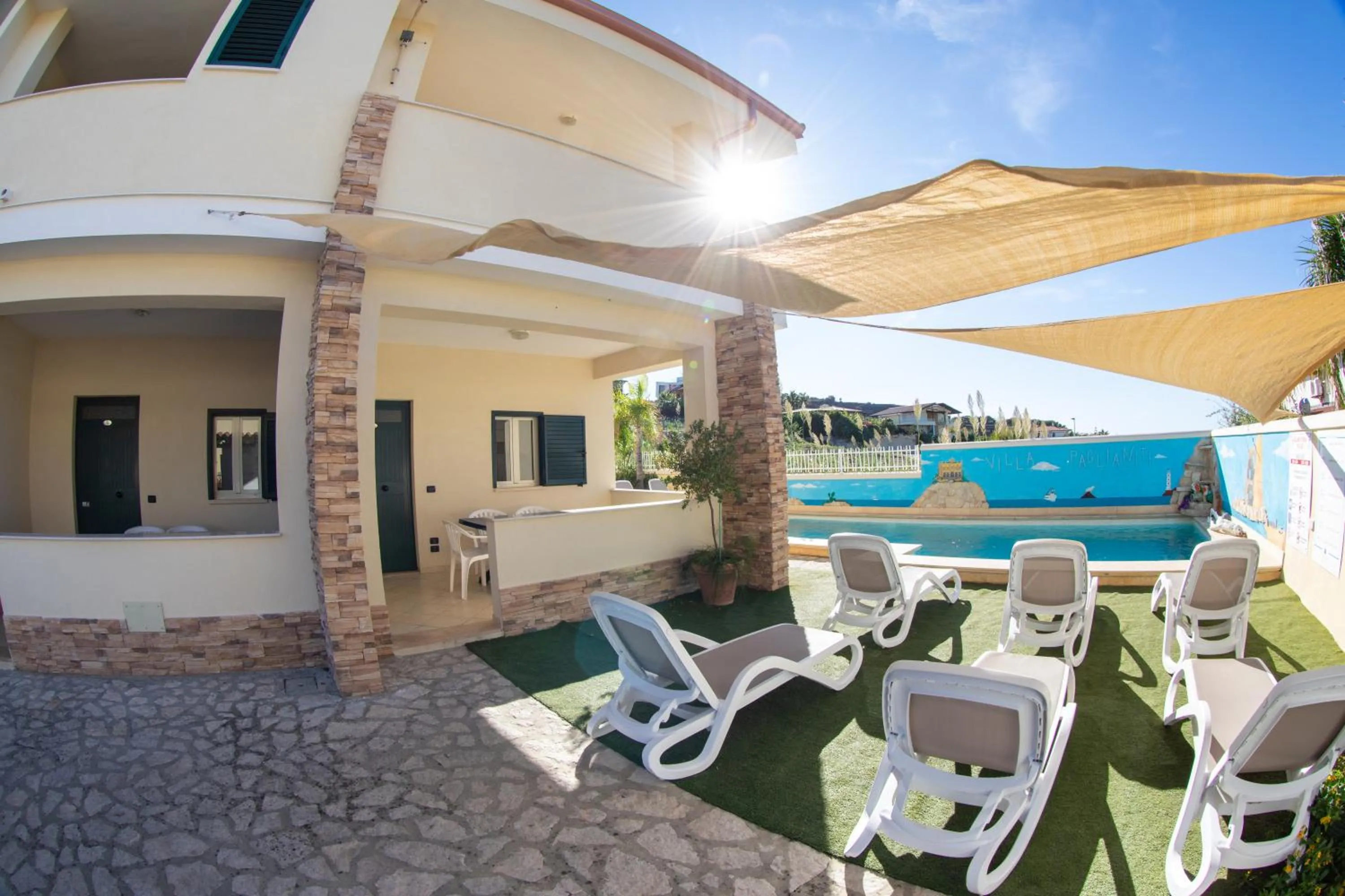 Garden in Villa Paglianiti - Your FAMILY Residence!