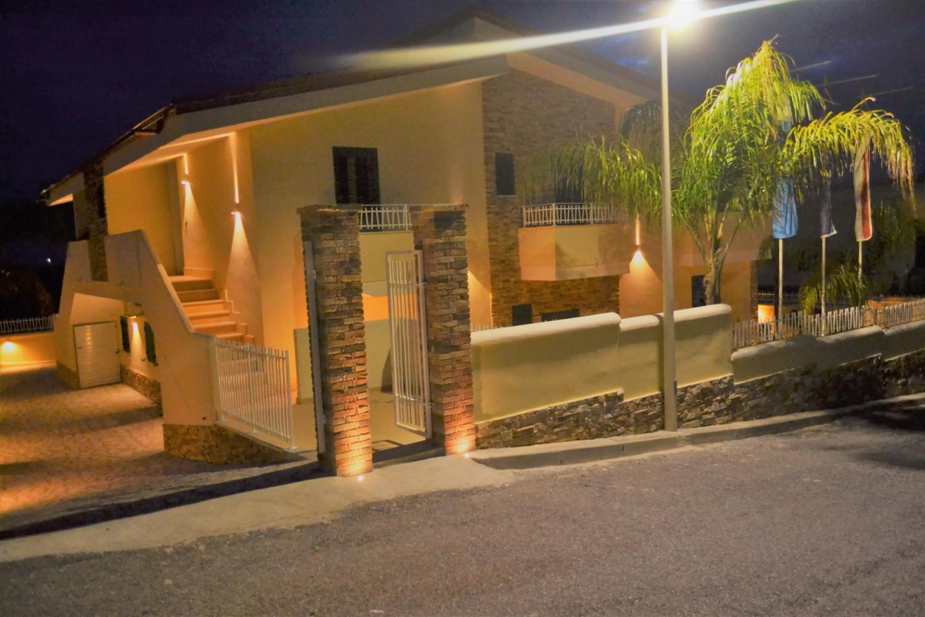 Facade/entrance in Villa Paglianiti - Your FAMILY Residence!