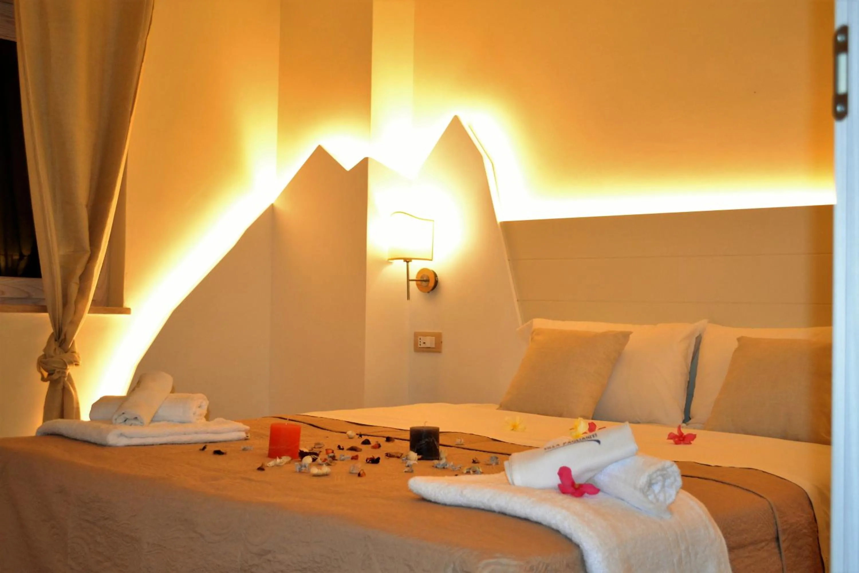 Bedroom, Bed in Villa Paglianiti - Your FAMILY Residence!