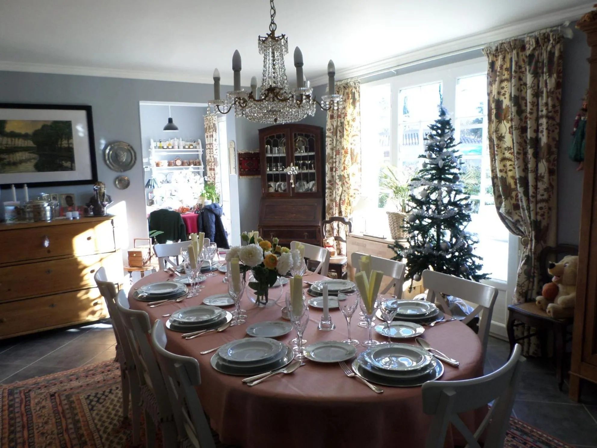 Restaurant/places to eat in Les Broussous