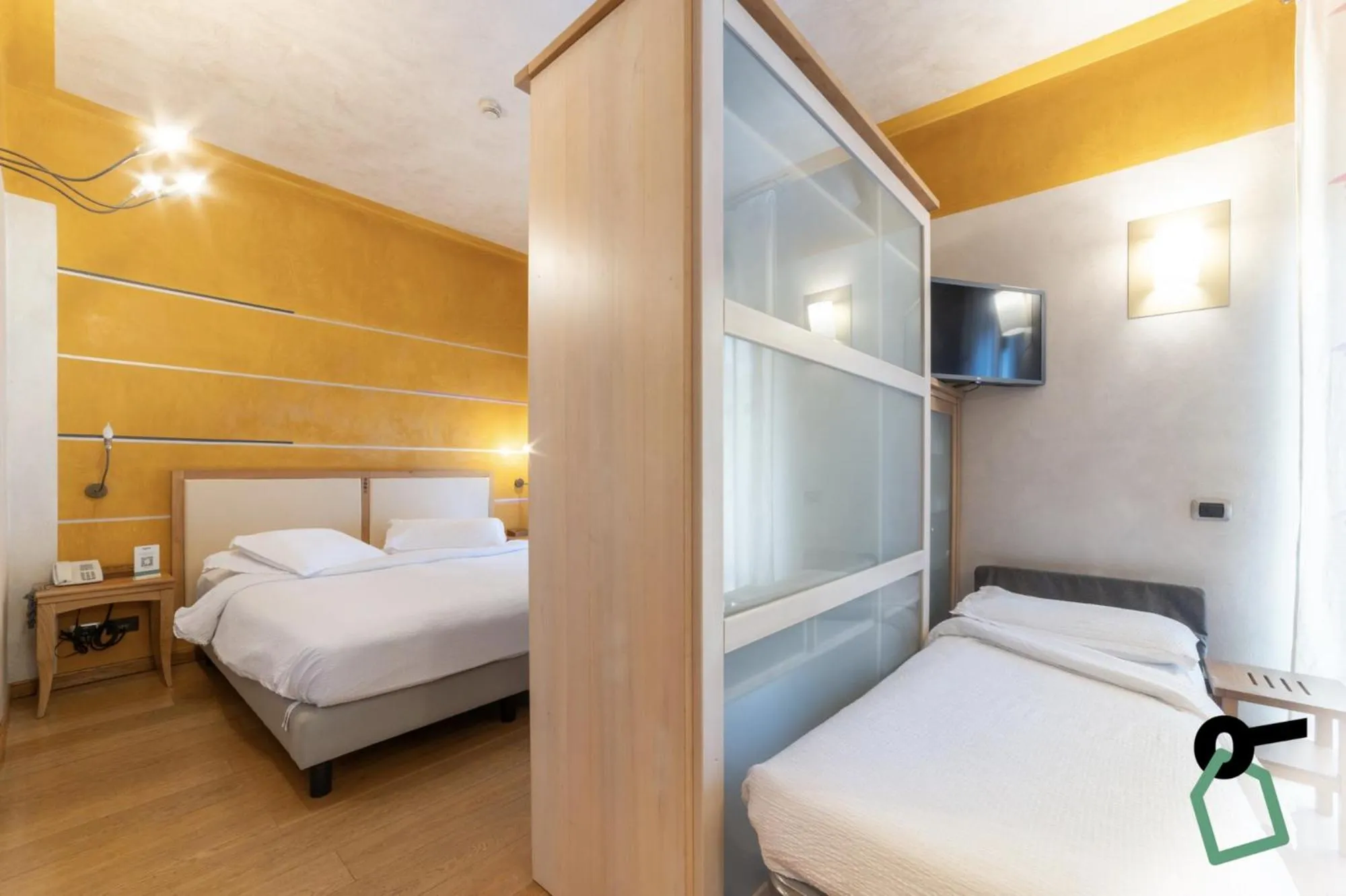 Photo of the whole room in HOTIDAY Discovery - Residence Verona