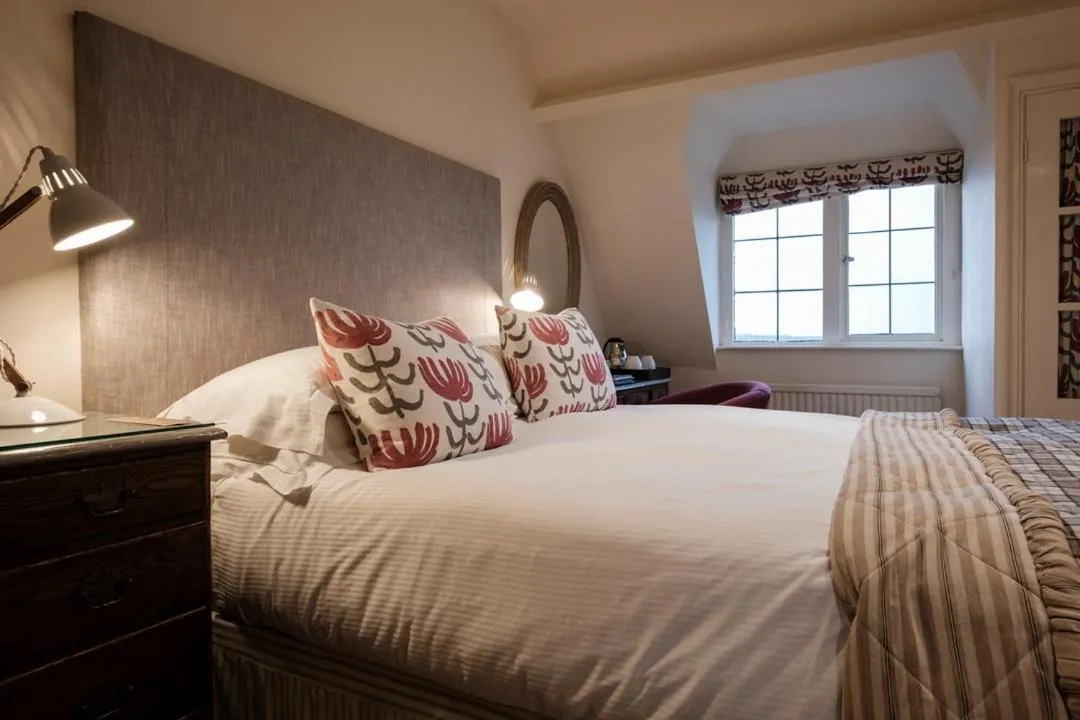 Bedroom, Bed in The Bear Of Rodborough Hotel