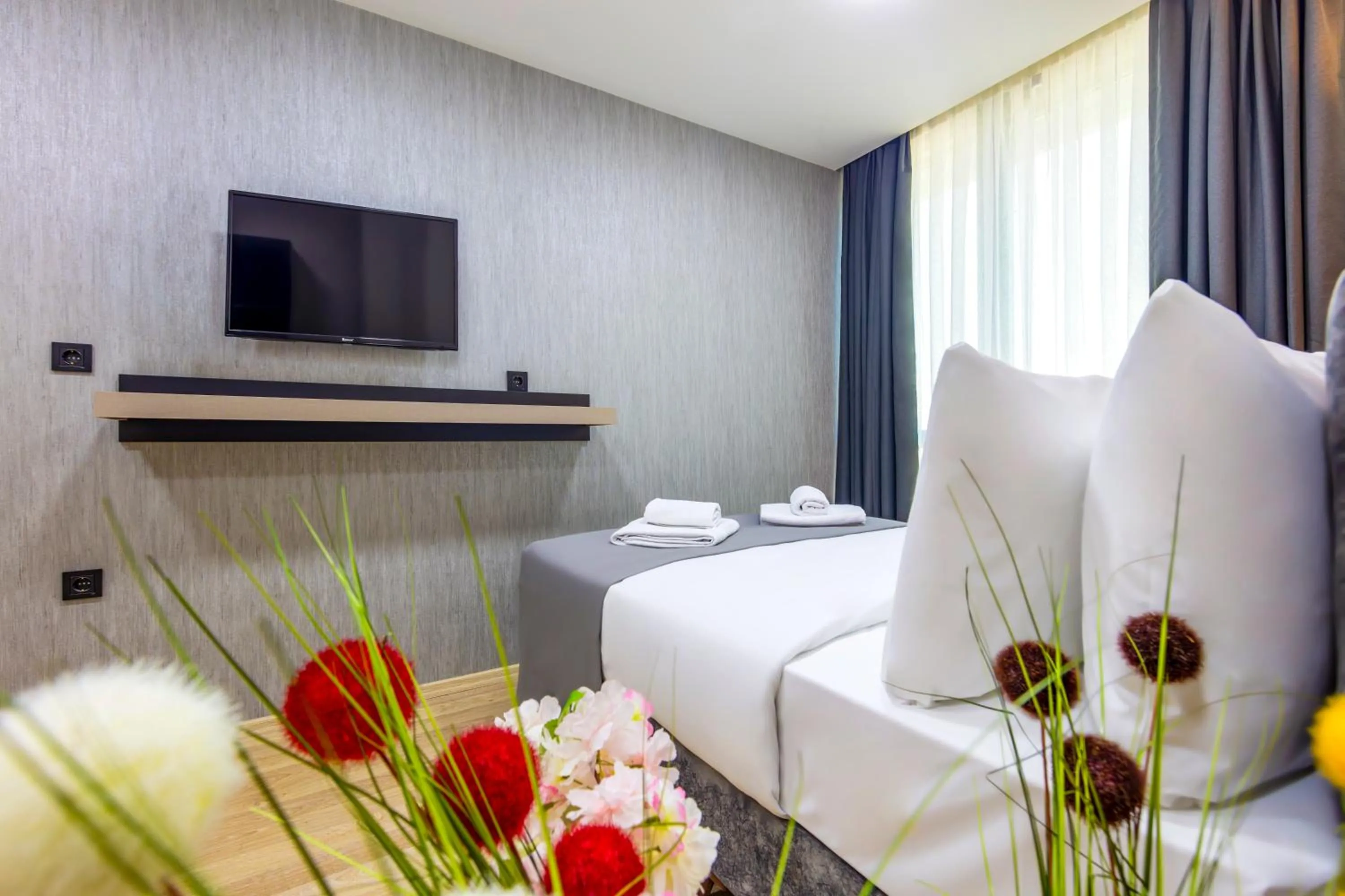 Photo of the whole room, Bed in The Business Class Hotel