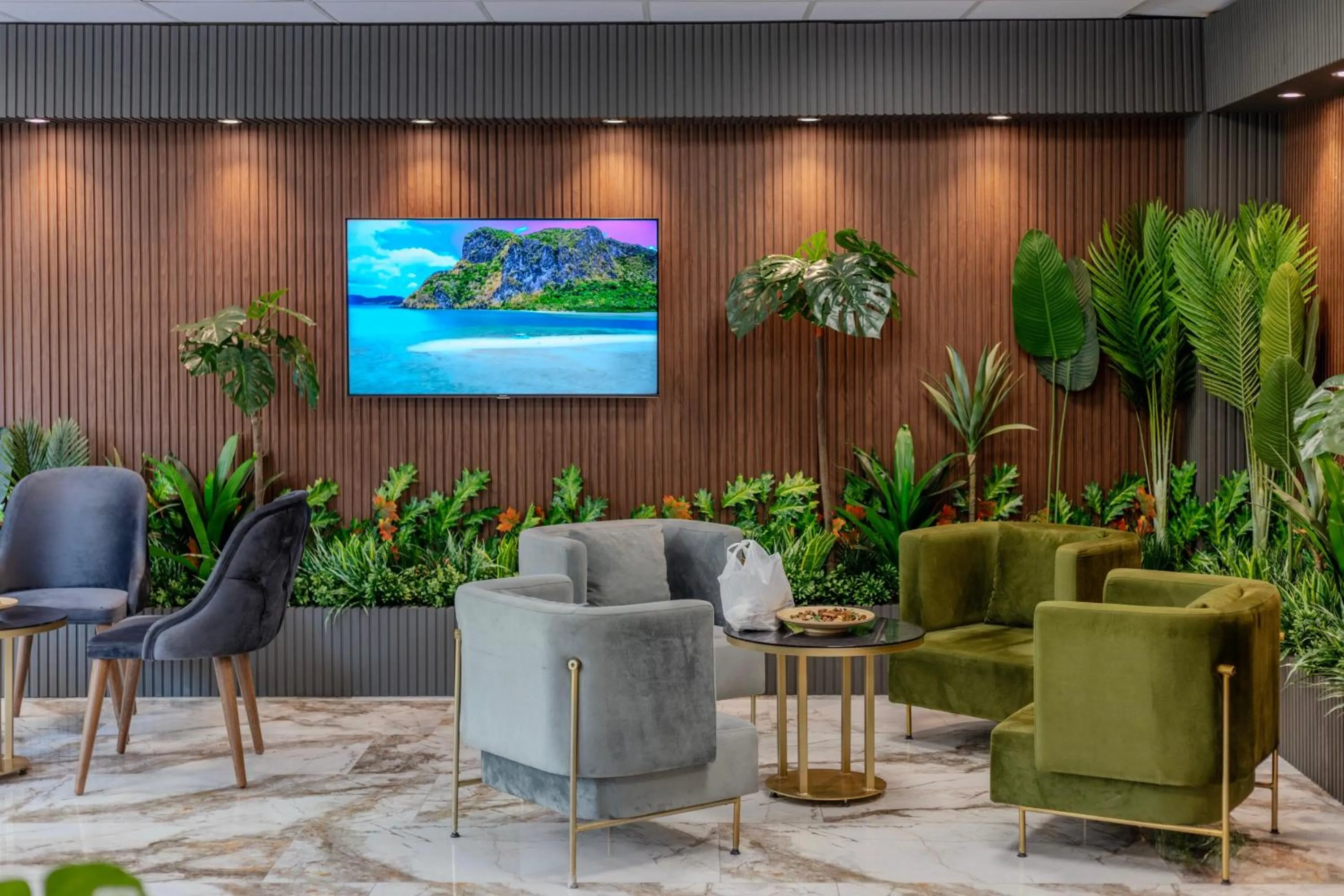 Lobby or reception in The Business Class Hotel