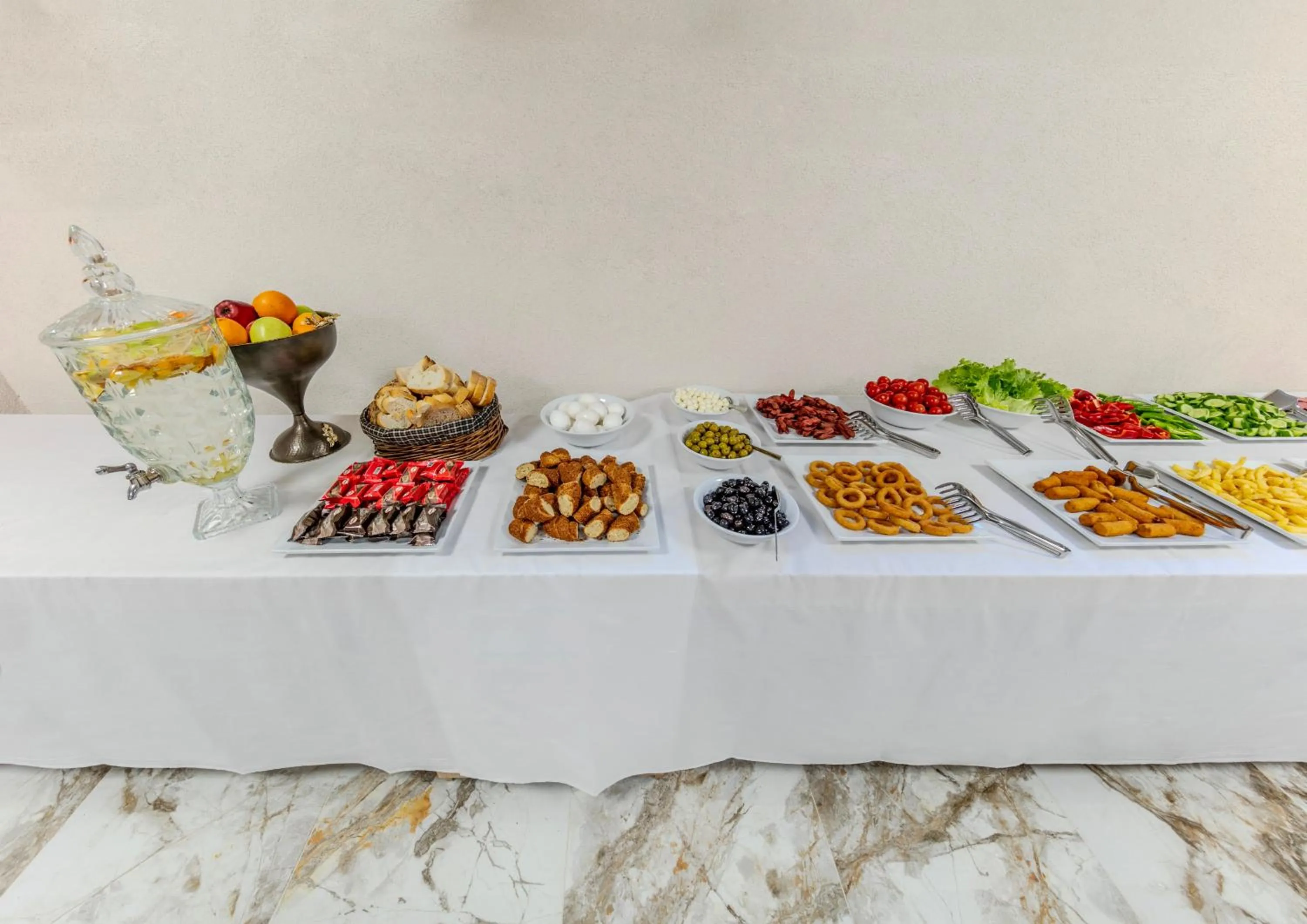 Buffet breakfast in The Business Class Hotel