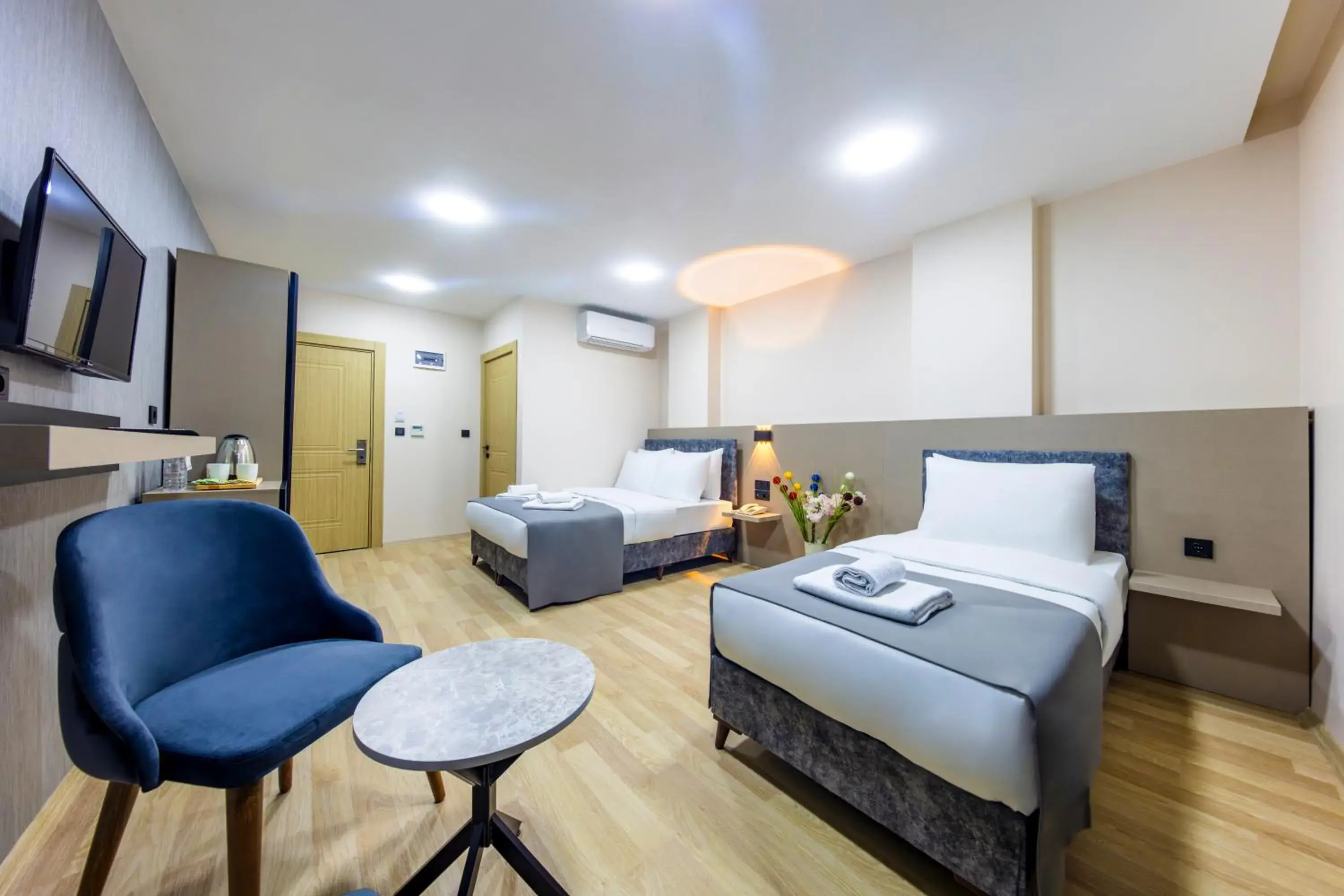 Photo of the whole room, Bed in The Business Class Hotel Photo of the whole room, Bed in The Business Class Hotel