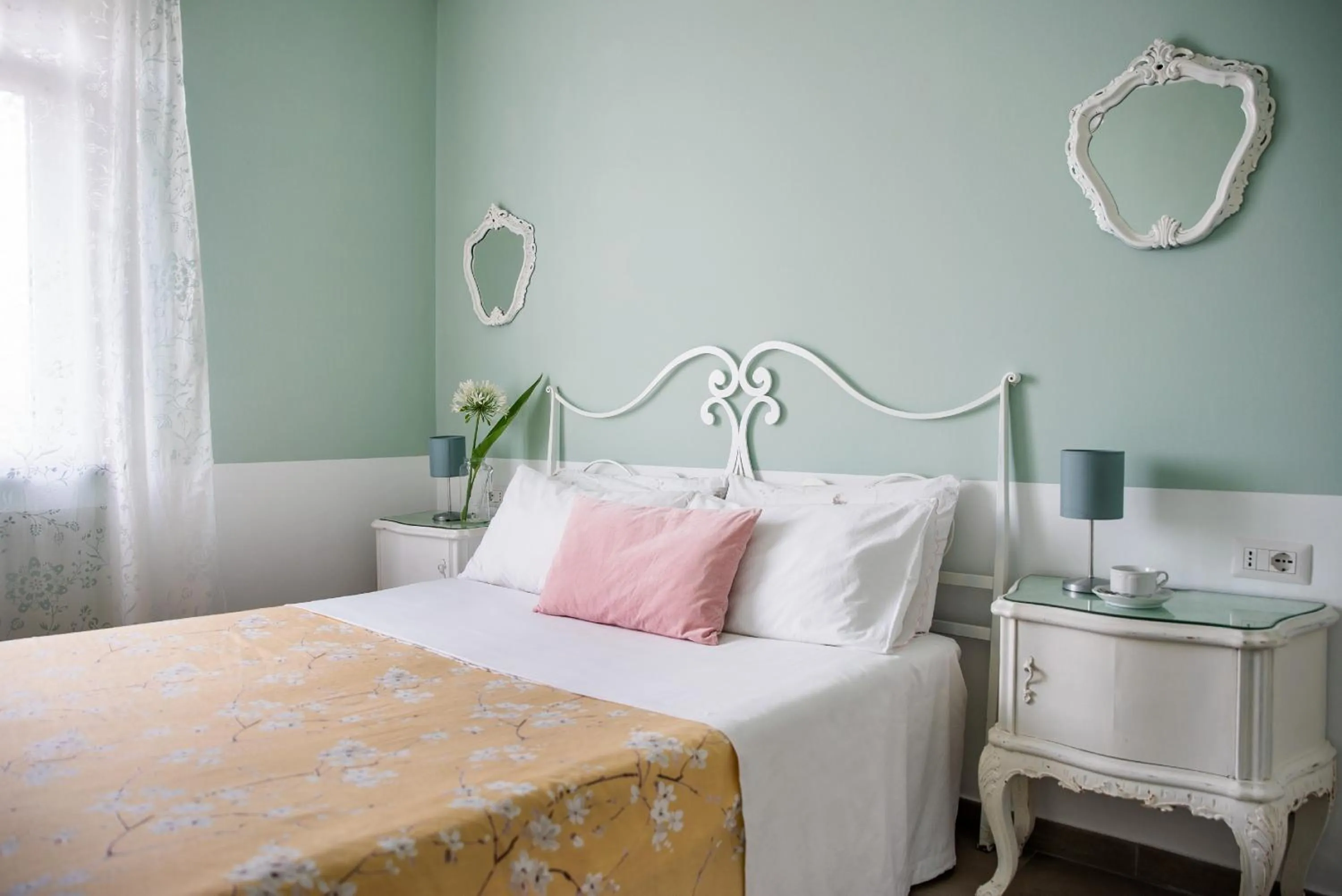 Photo of the whole room, Bed in Villa Ortensia