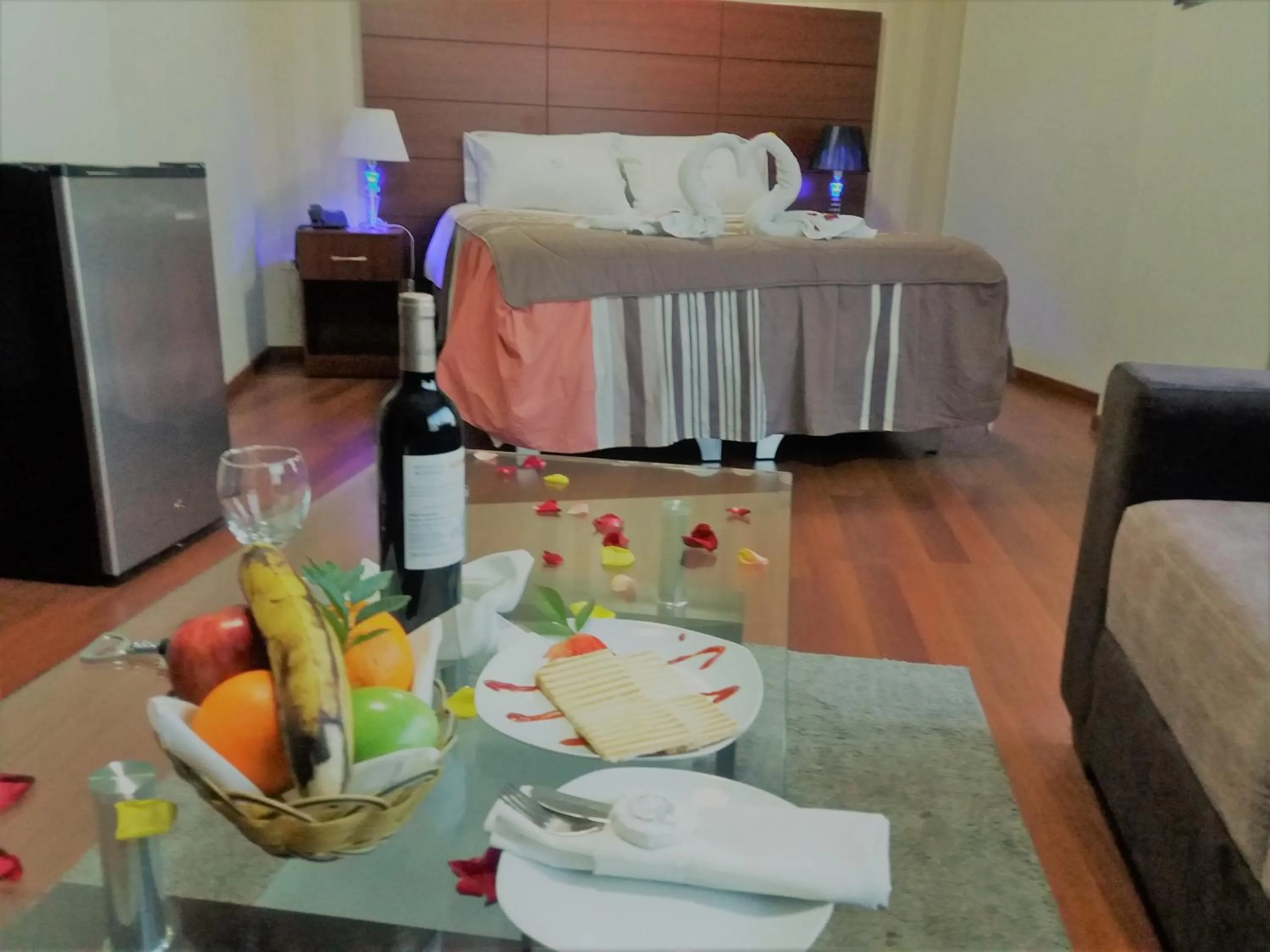 Food and drinks, Bed in HOTEL MURCIA AREQUIPA