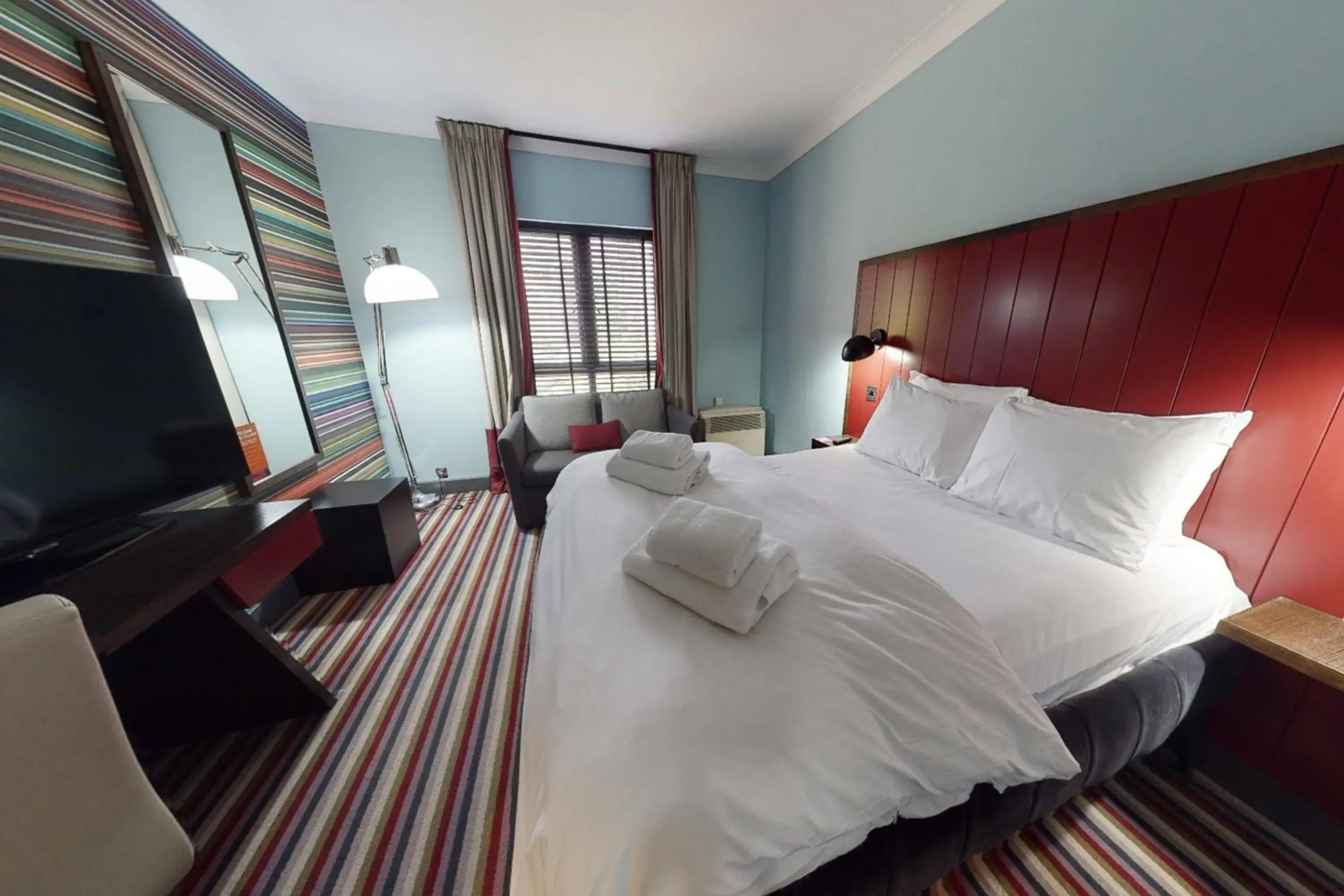 Club Room (FREE GYM & POOL ACCESS) in Village Hotel Swindon Club Room (FREE GYM & POOL ACCESS) in Village Hotel Swindon