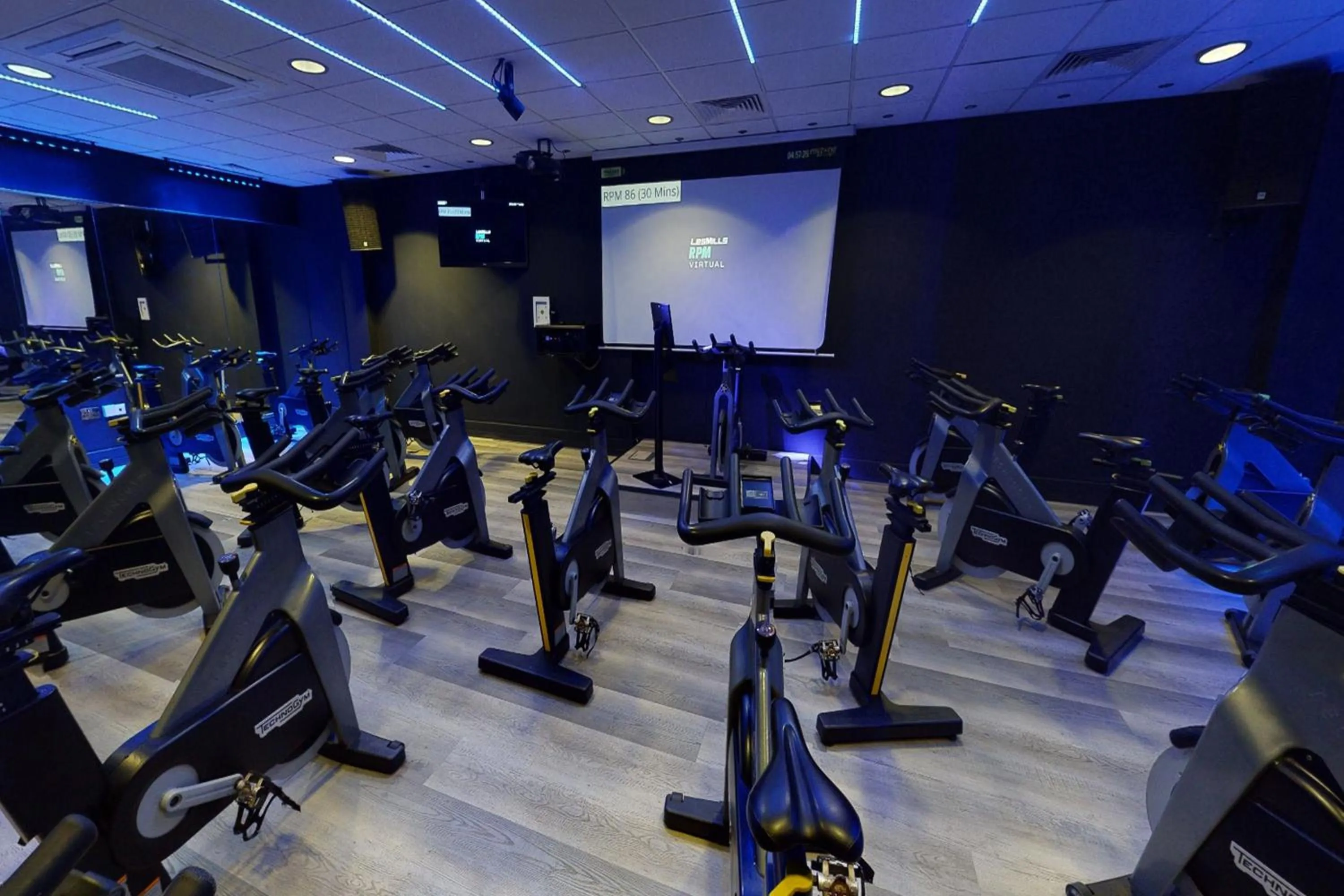 Fitness centre/facilities in Village Hotel Swindon