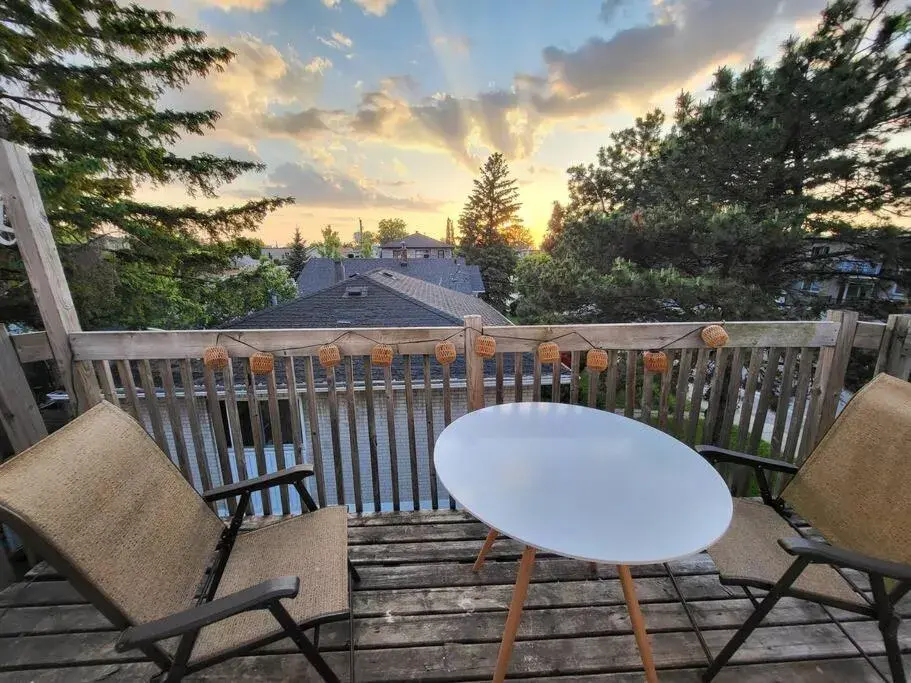Cozy 2BR in VieuxLongueuil +parking 14min Downtown Cozy 2BR in VieuxLongueuil +parking 14min Downtown