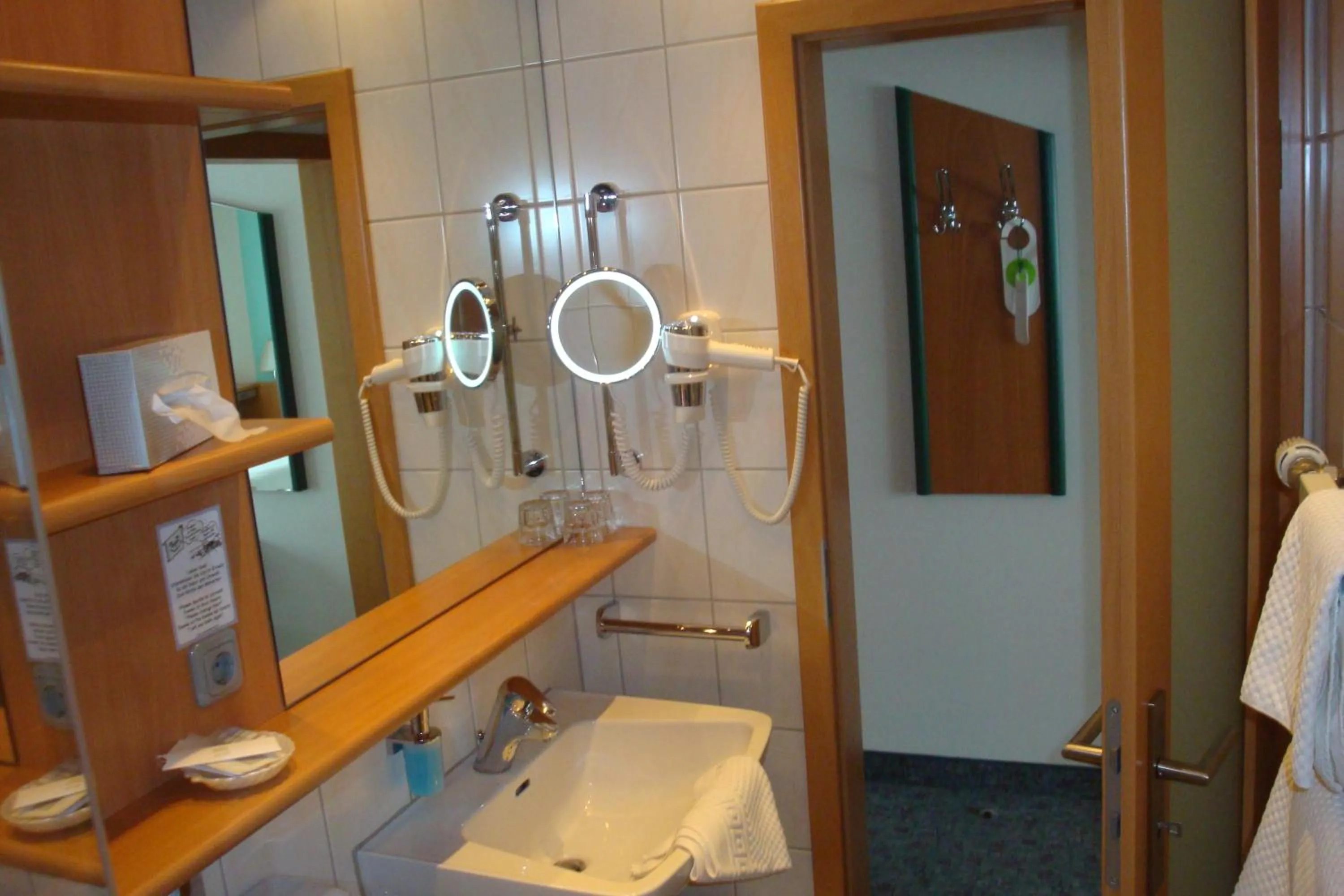 Bathroom in Hotel Restaurant zur Windmühle