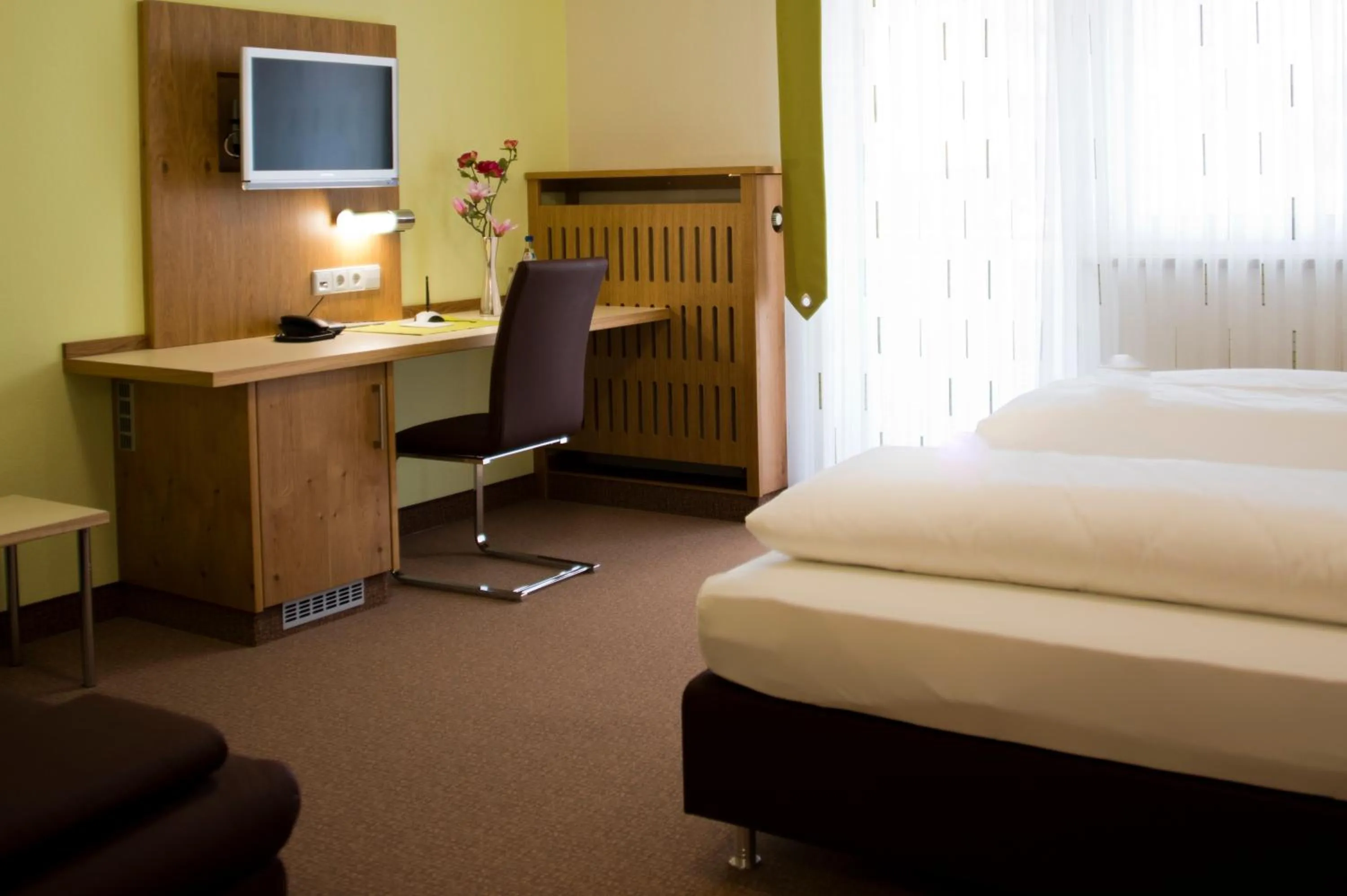 Photo of the whole room, Bed in Hotel Restaurant zur Windmühle