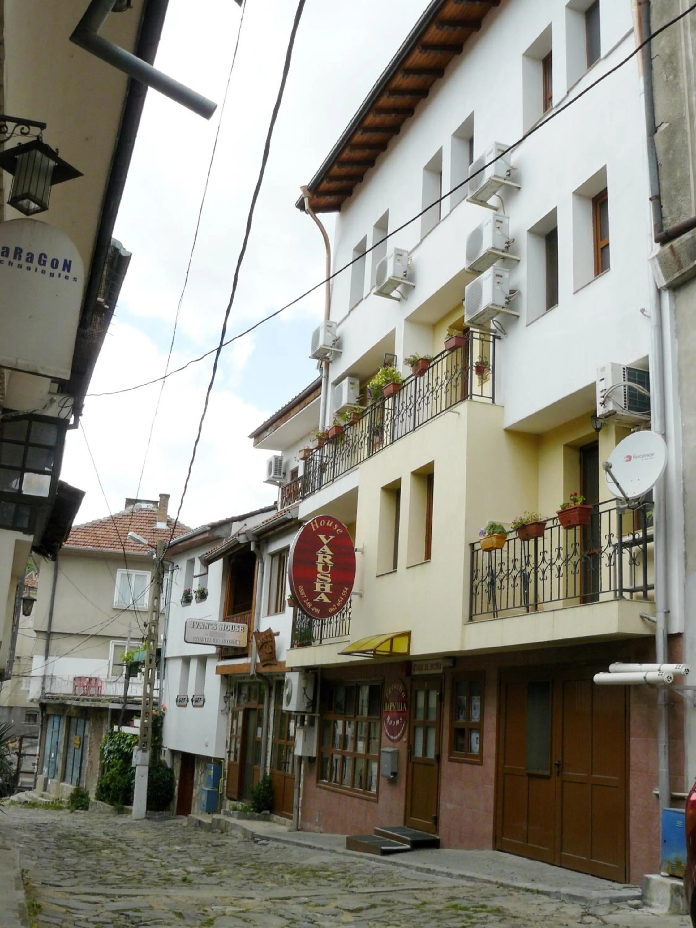 Family Hotel Varusha