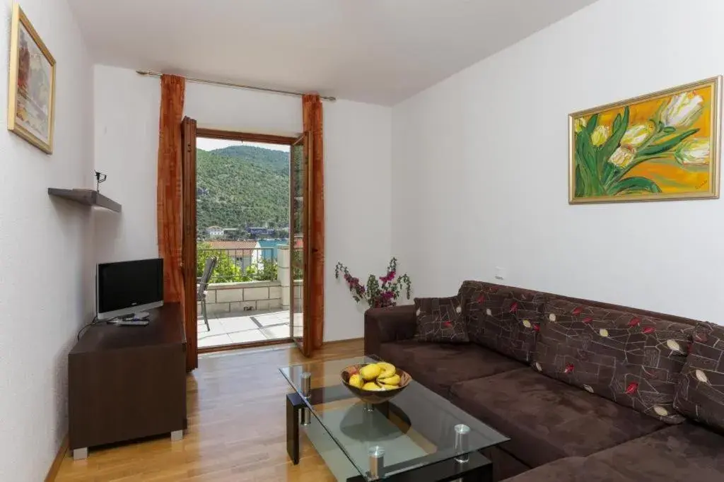 Living room, Seating Area in Villa Celenca