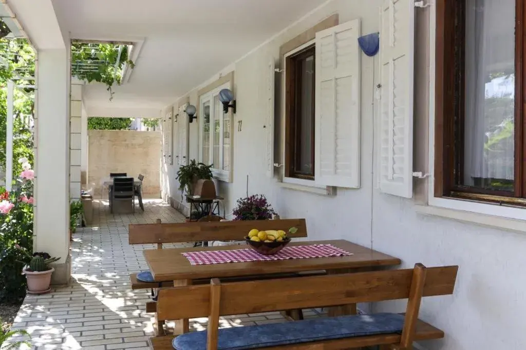 Dining area in Villa Celenca