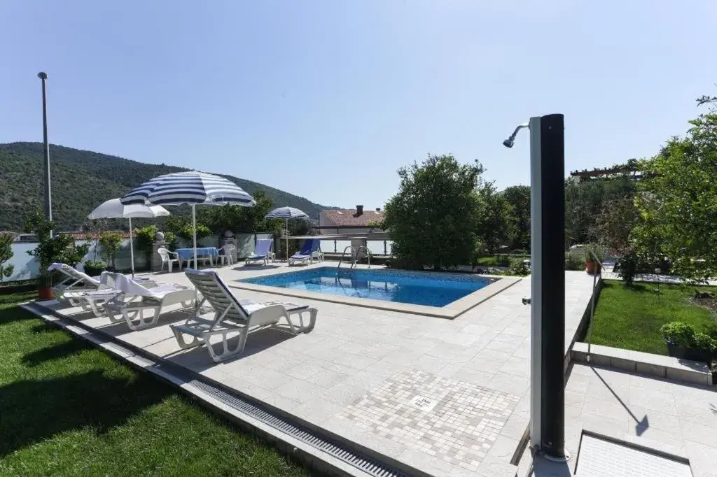 Swimming Pool in Villa Celenca