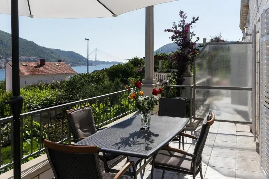 Balcony/Terrace in Villa Celenca