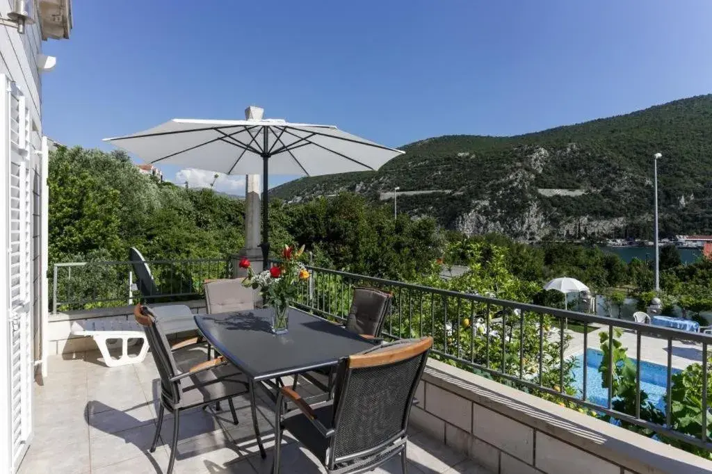 Balcony/Terrace in Villa Celenca