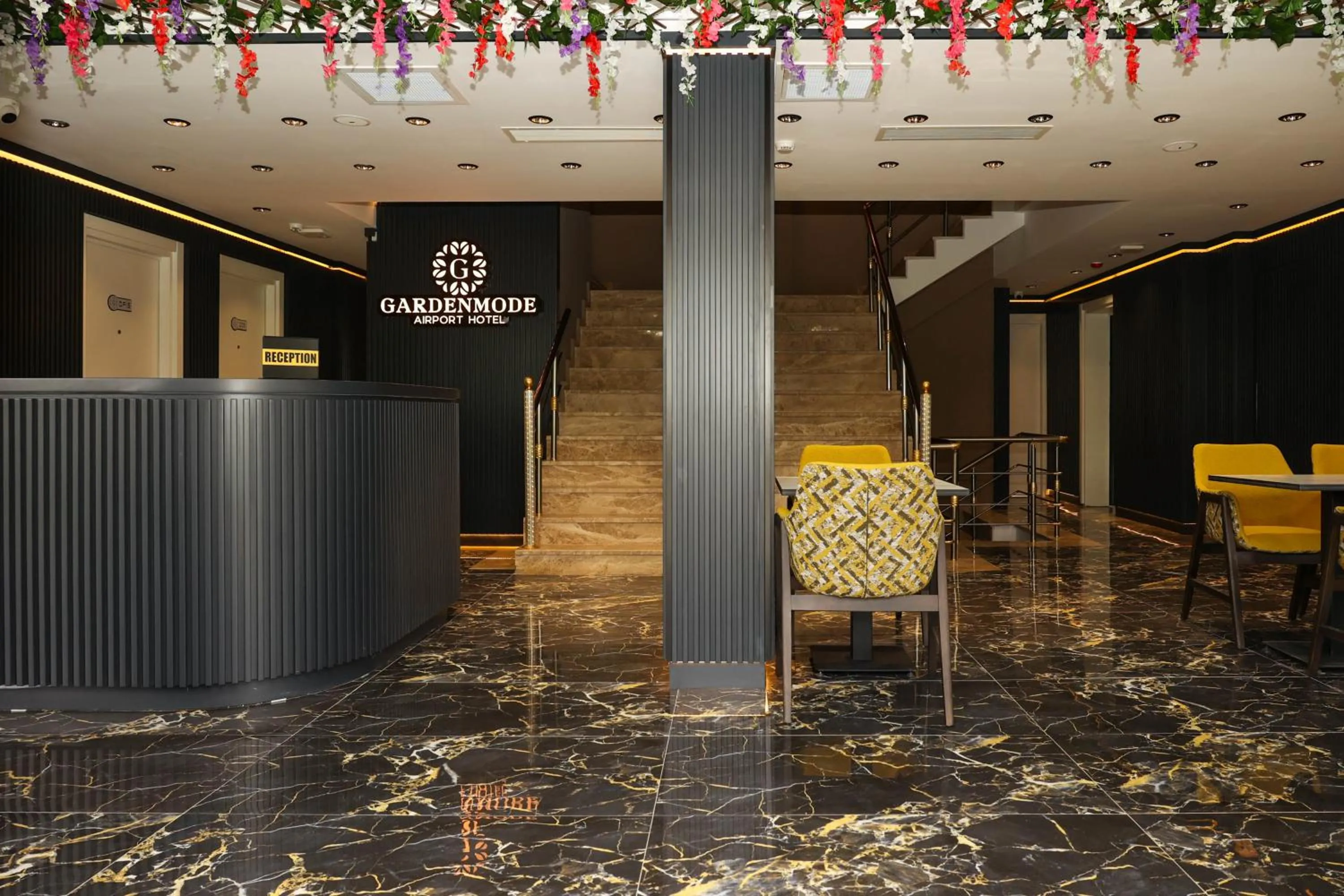 Lobby or reception in Gardenmode Airport Hotel