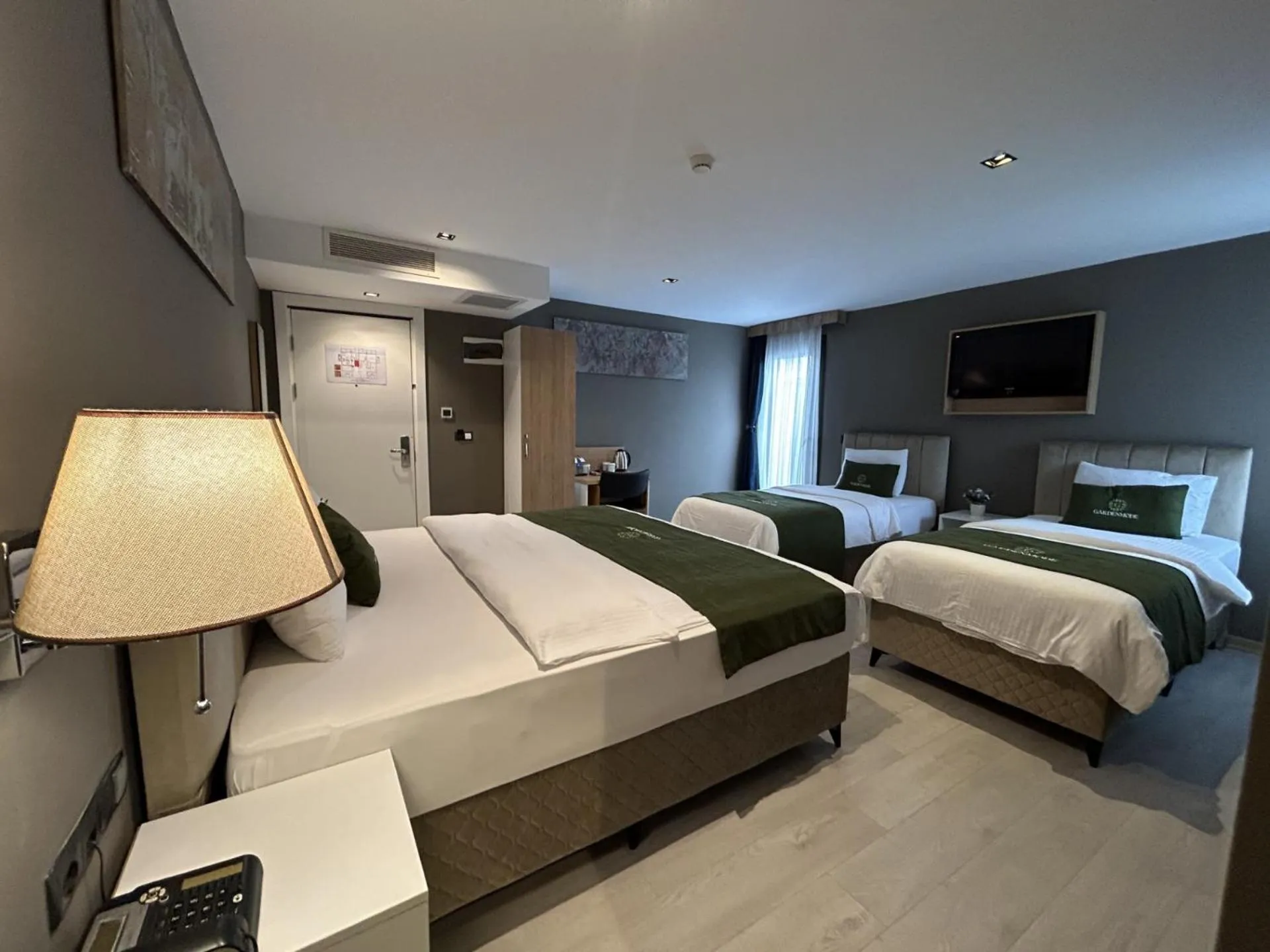 Bed in Gardenmode Airport Hotel