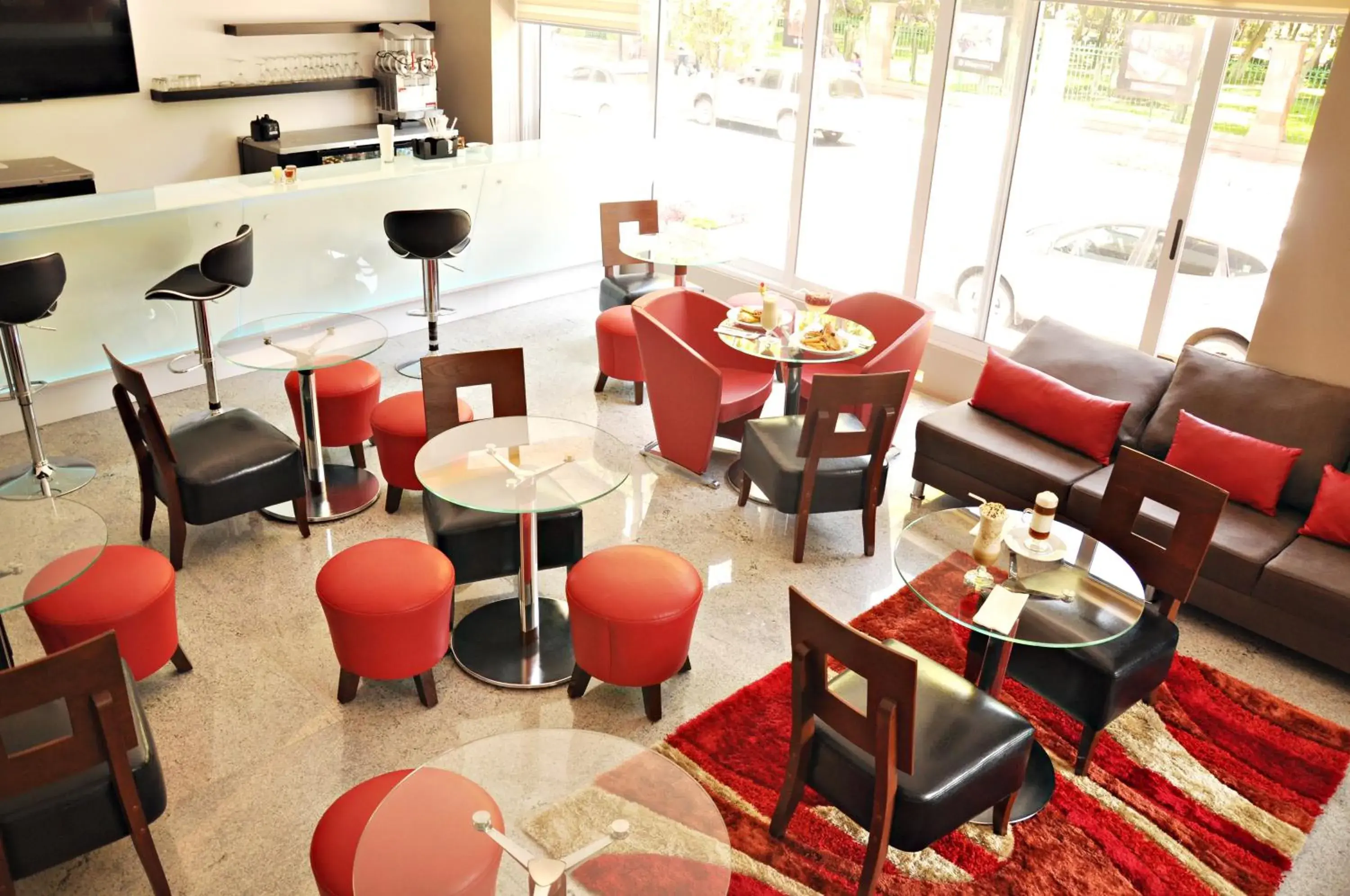 Lounge or bar in Hotel Real Alameda de Queretaro Lounge or bar in Hotel Real Alameda de Queretaro