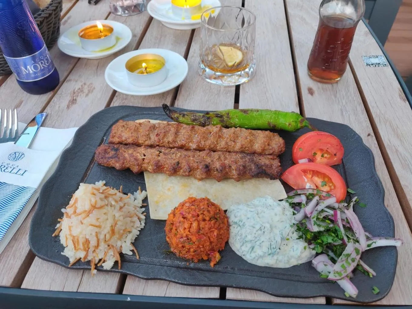 Restaurant/places to eat in Hotel Flora