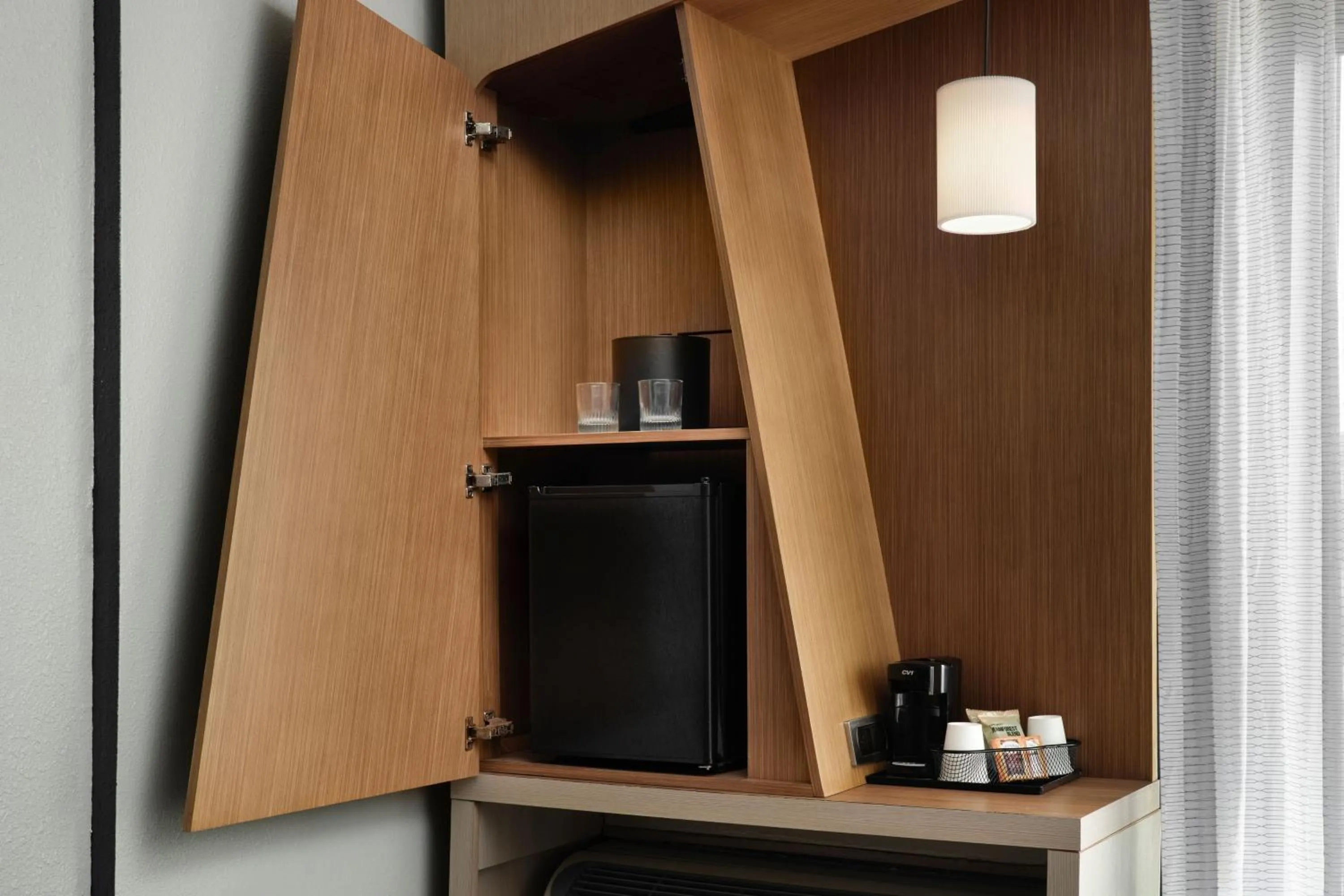 Photo of the whole room in Courtyard by Marriott Hammond