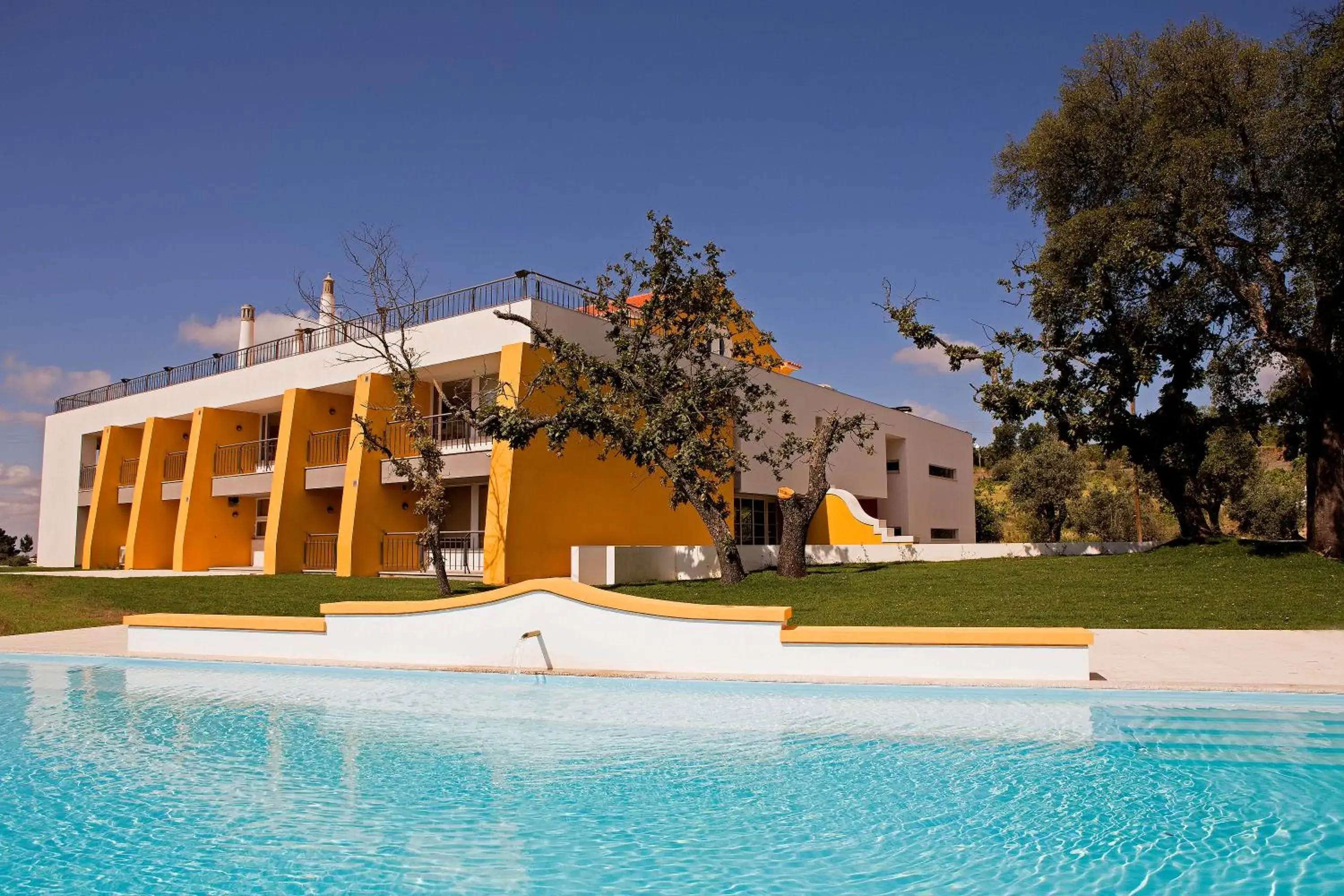 Facade/entrance in Cabecas do Reguengo Facade/entrance in Cabecas do Reguengo