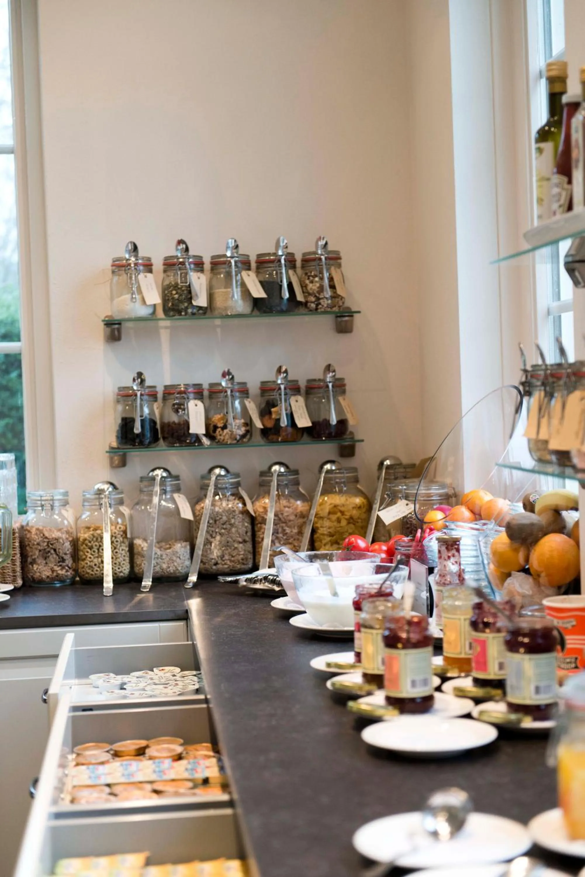 Buffet breakfast in Villa Magnolia