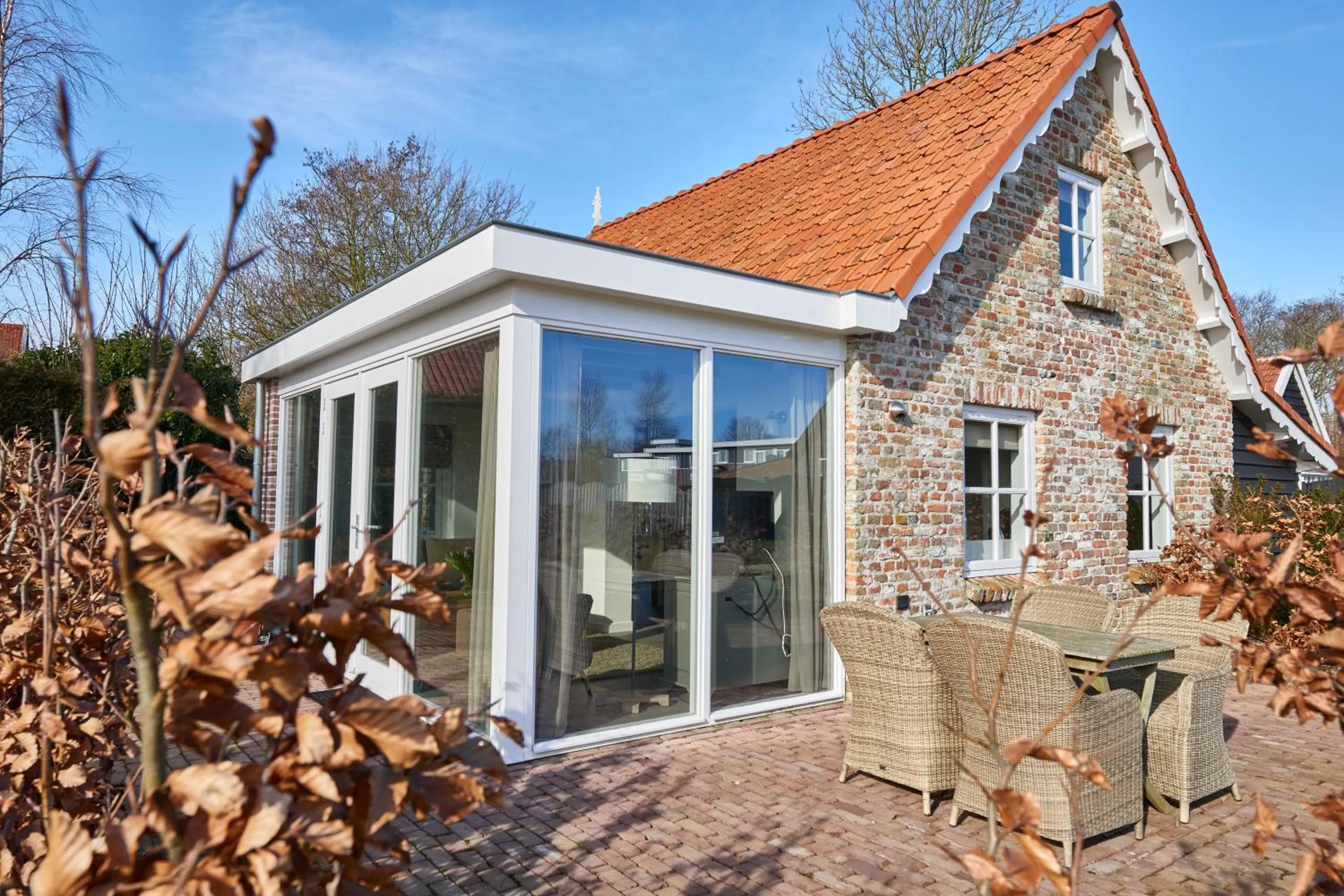 Property building in Villa Magnolia