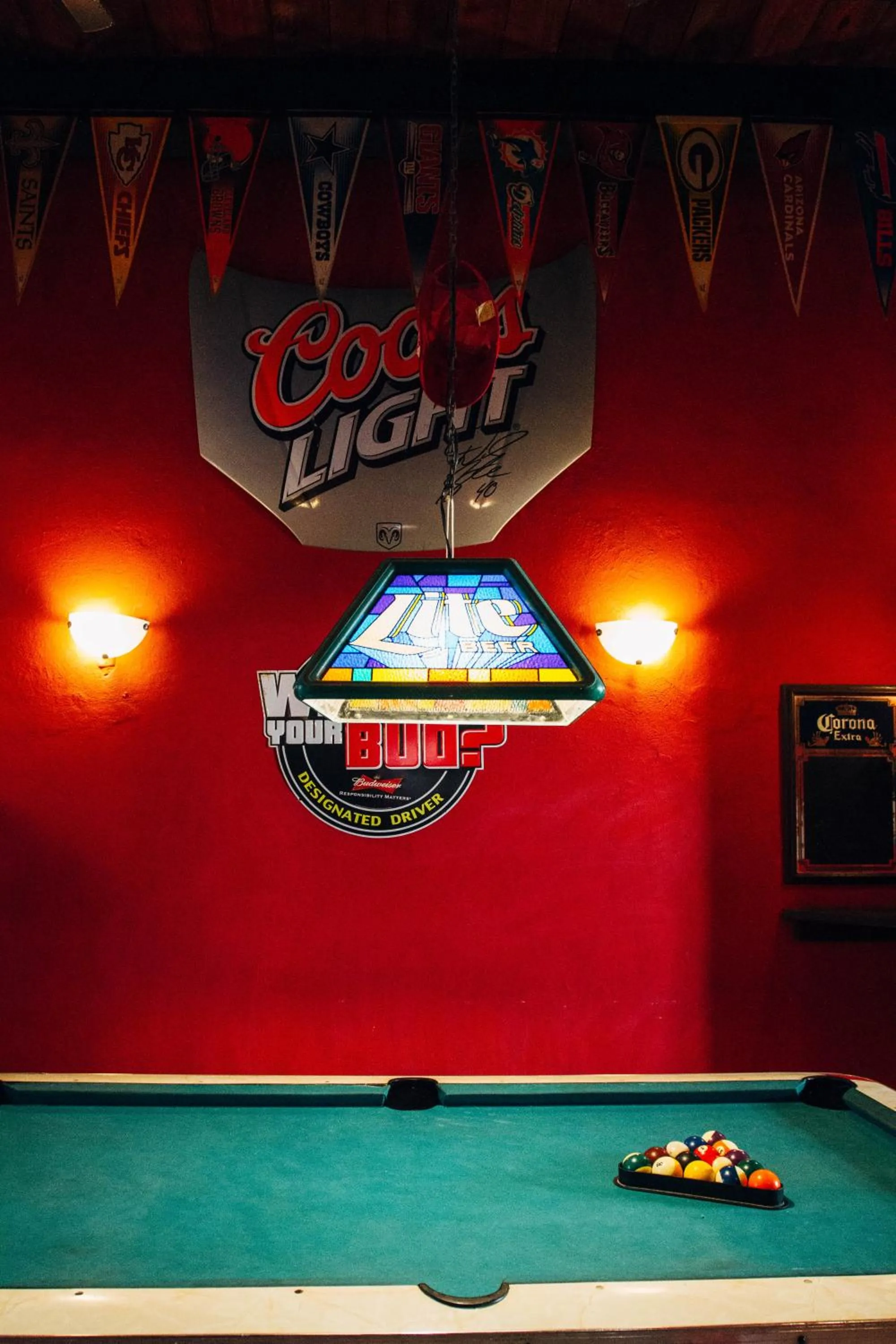 Lounge or bar in Island Life Hostel