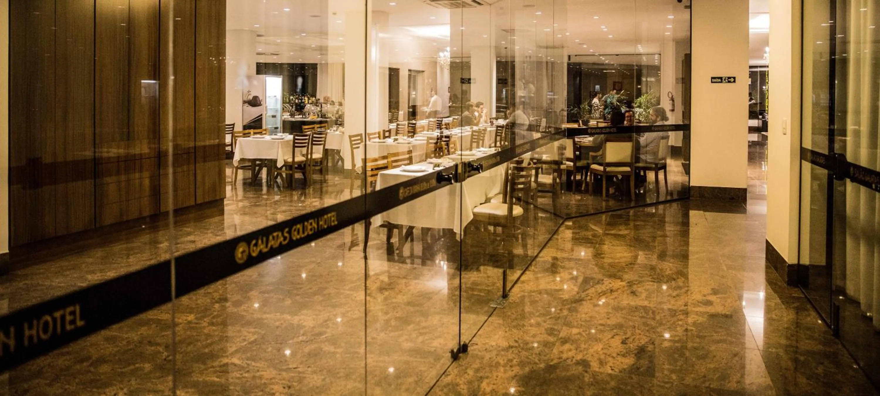 Decorative detail in Gálatas Golden Hotel