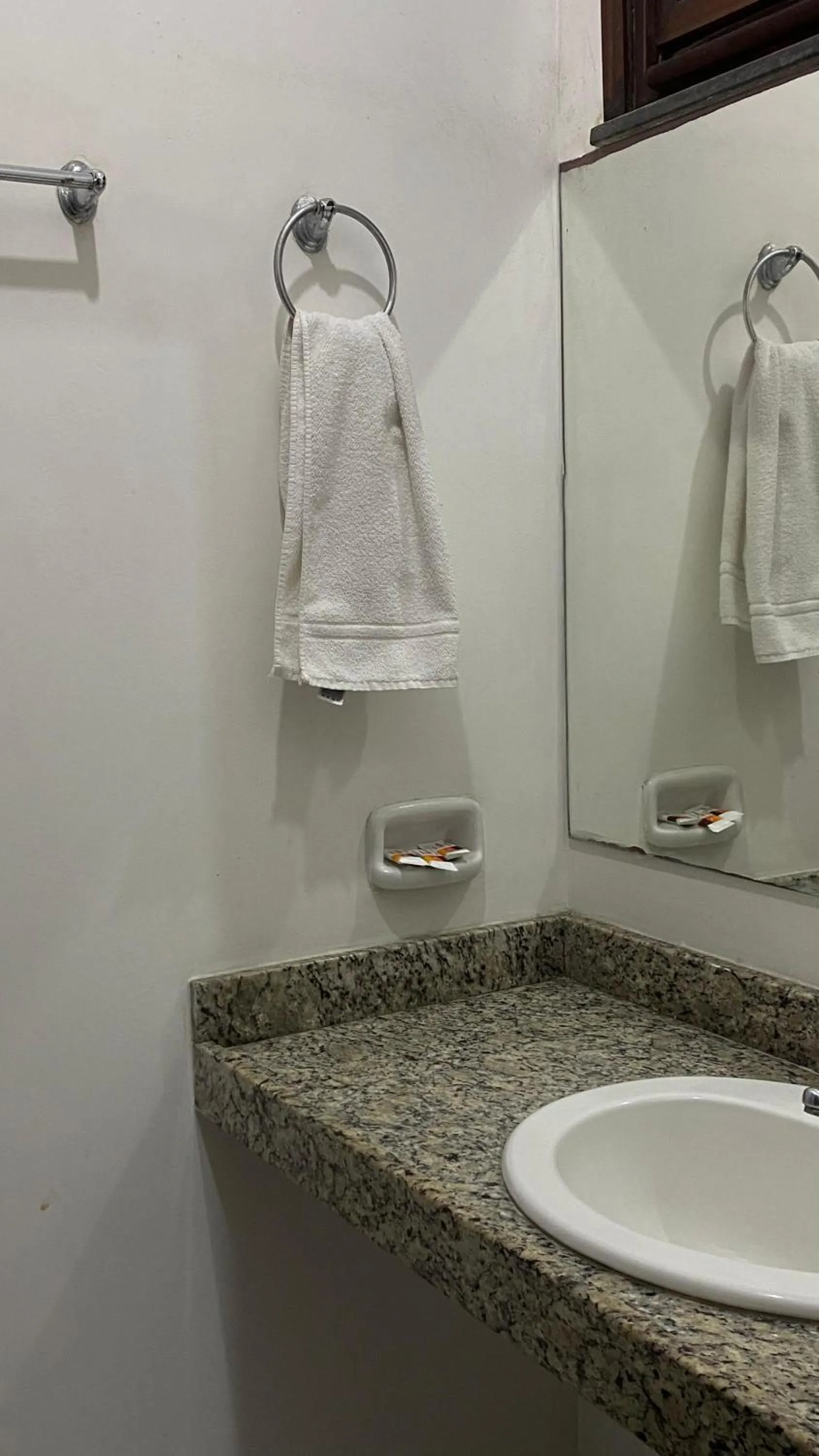 Bathroom in Ocean Praia Hotel