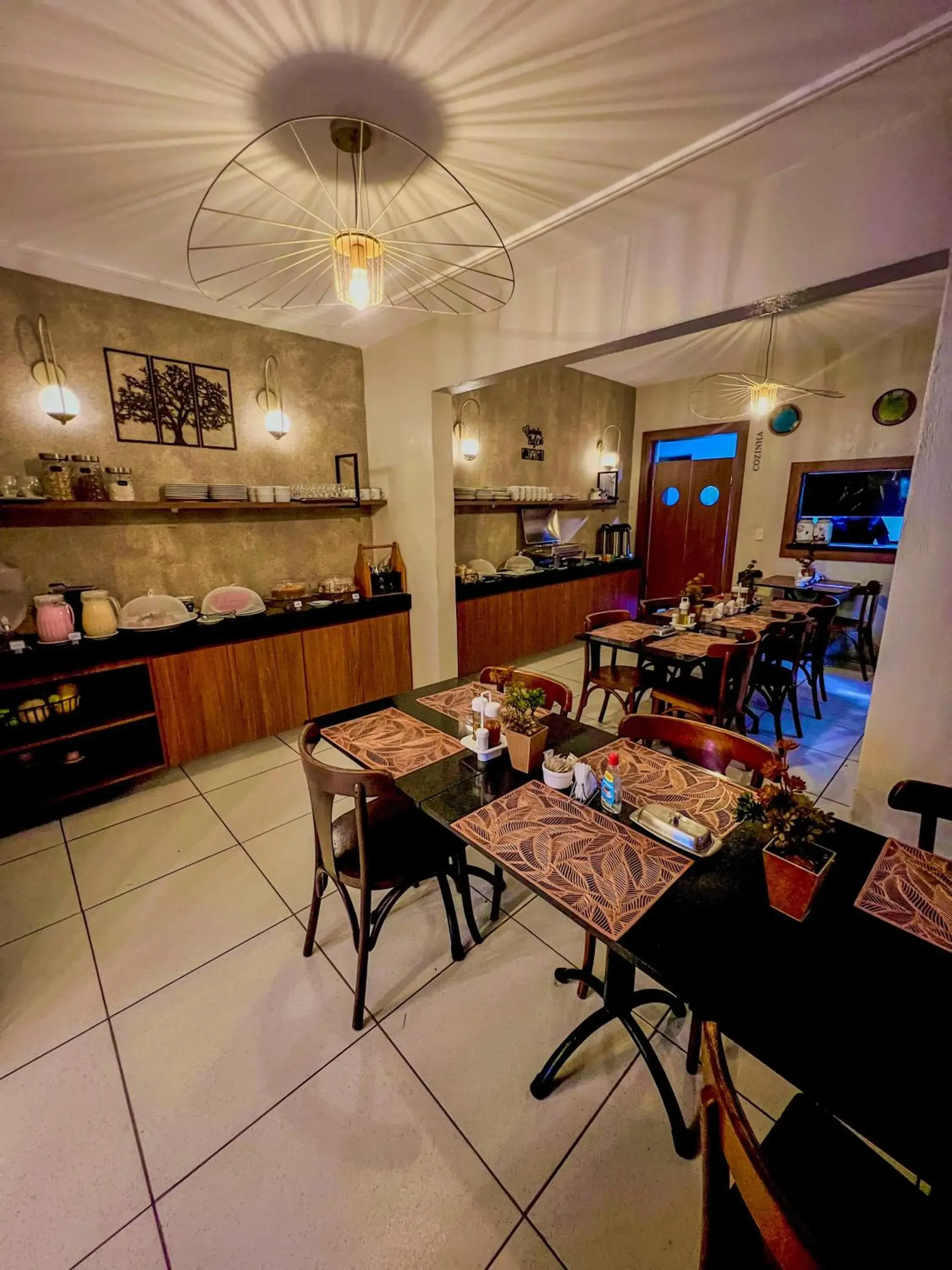 Restaurant/places to eat in Ocean Praia Hotel Restaurant/places to eat in Ocean Praia Hotel