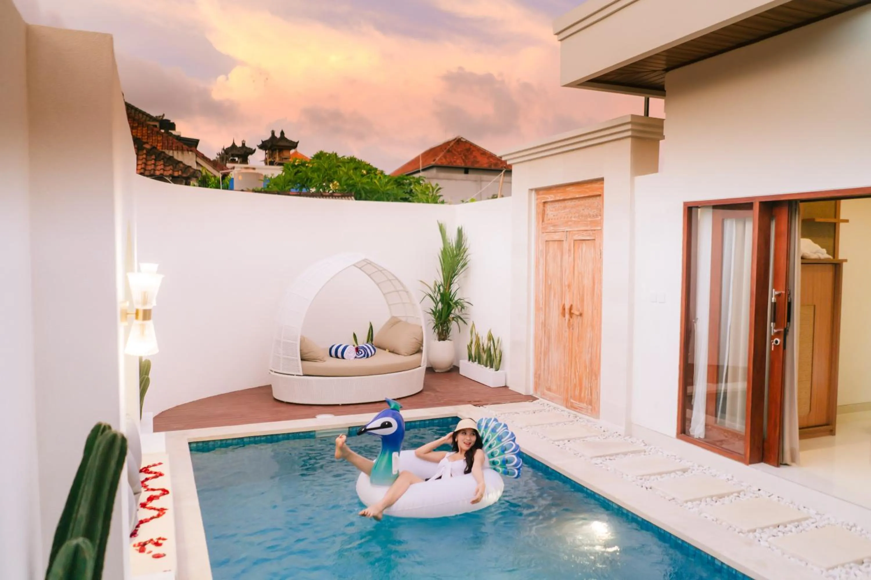 Day in Melviano Suite & Villa